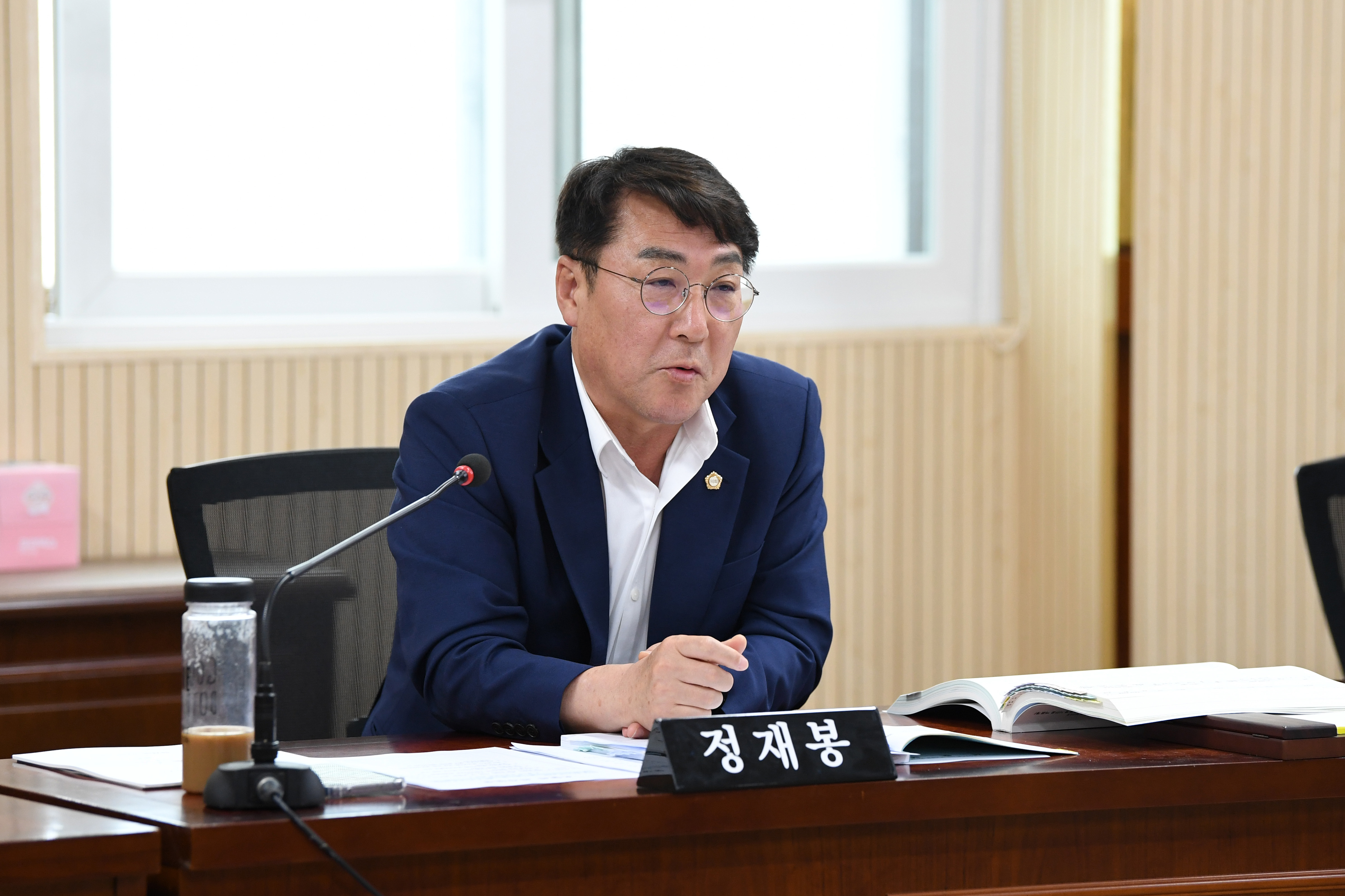 제297회 제1차 정례회 운영위원회 회의 첨부이미지 : 20250613 제297회 제1차정례회 운영위원회 회의(안건심사 및 _24 결산안 예비심사) (5).jpg