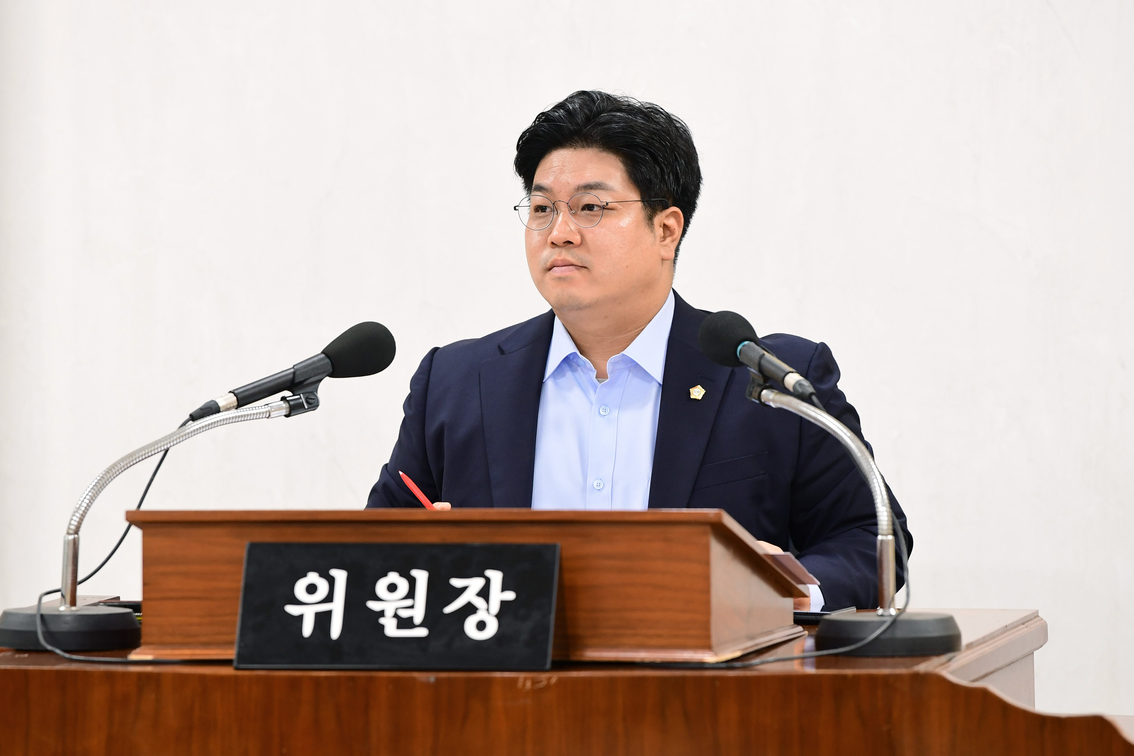 제299회 임시회 운영위원회 회의 첨부이미지 : 20250912 제299회 임시회 운영위원회 회의(안건심사) (21).jpg