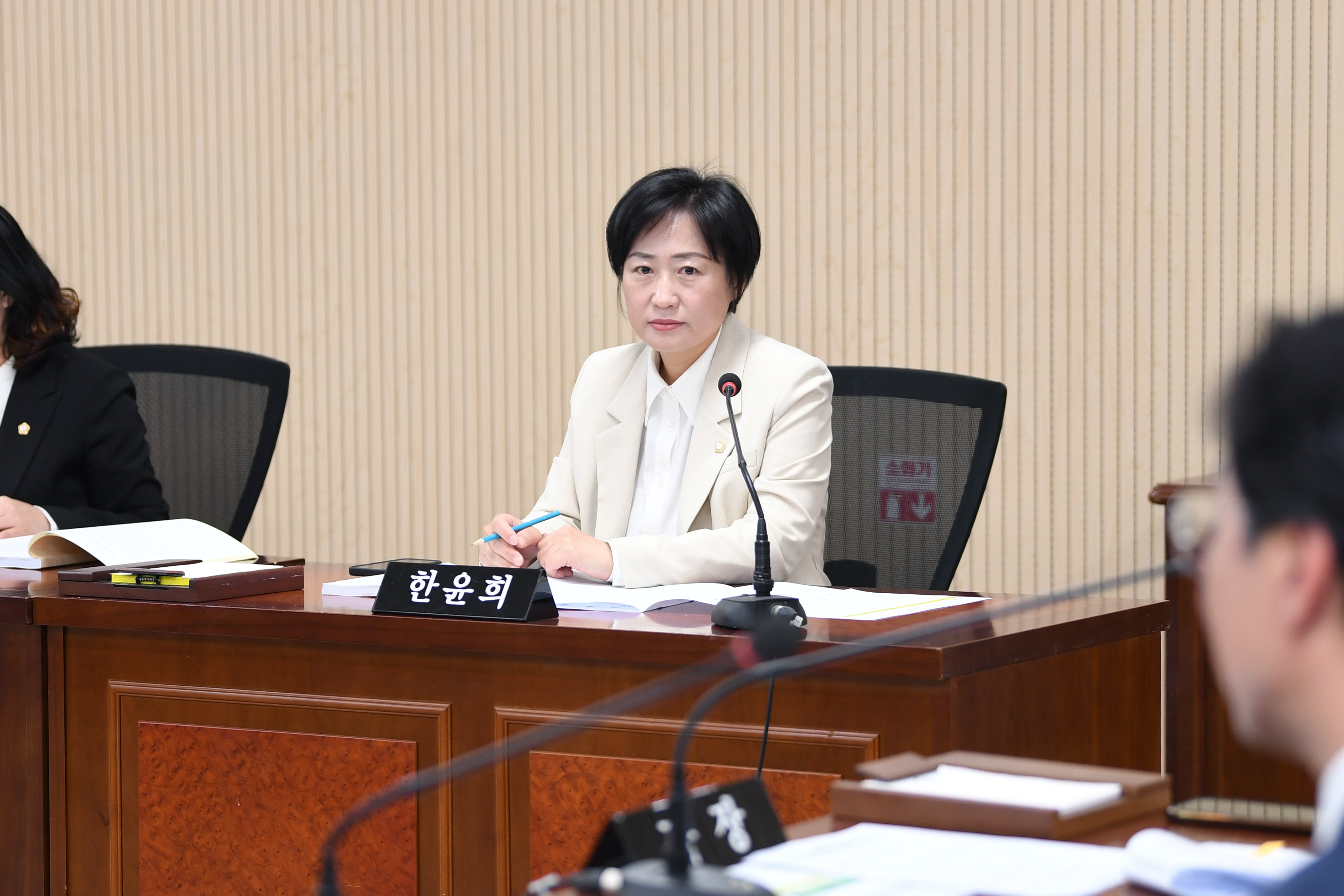 제296회 임시회 운영위원회 회의 첨부이미지 : 20250430 제296회 임시회 운영위원회 회의(안검심사 및 추경안 예비심사) (11).jpg