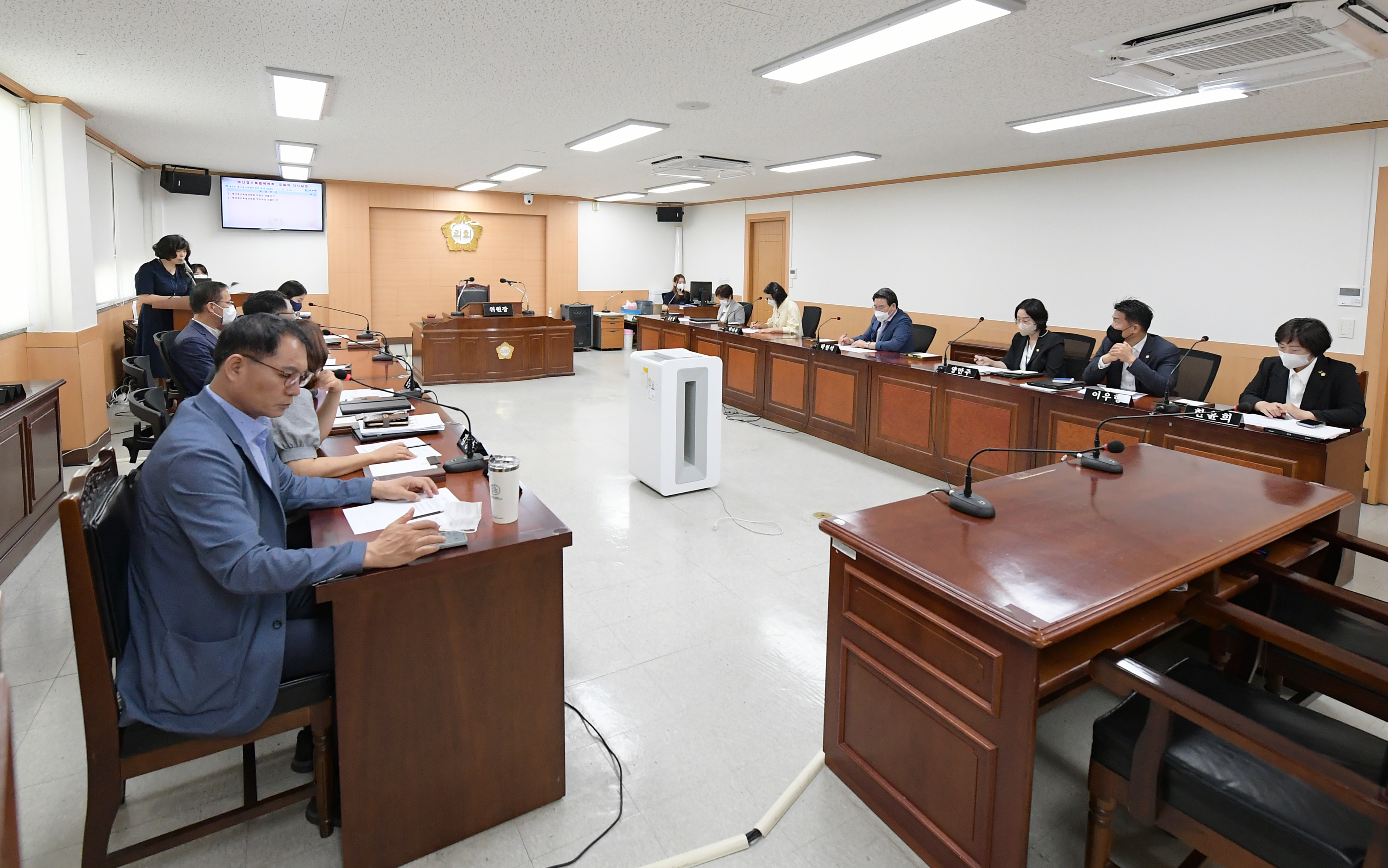  제273회 임시회 예산결산특별위원회 회의 첨부이미지 : 20220715 제273회 임시회 예산결산특별위원회 회의(위원장,부위원장 선출) (1).JPG