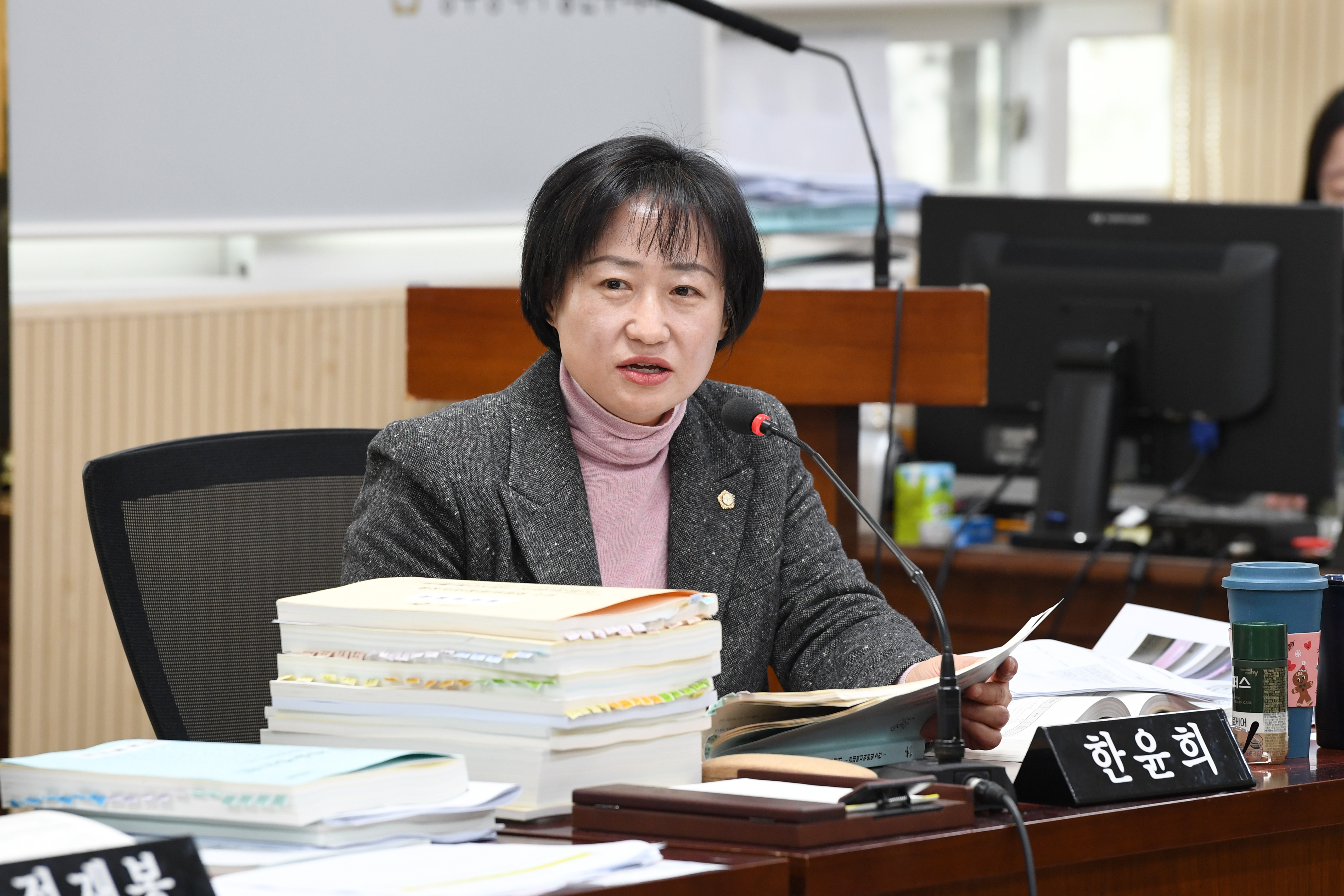 제301회 제2차 정례회 예산결산특별위원회 회의 첨부이미지 : 20251217 제301회 제2차정례회 예산결산특별위원회 회의('26 예산안 심사) (17).jpg