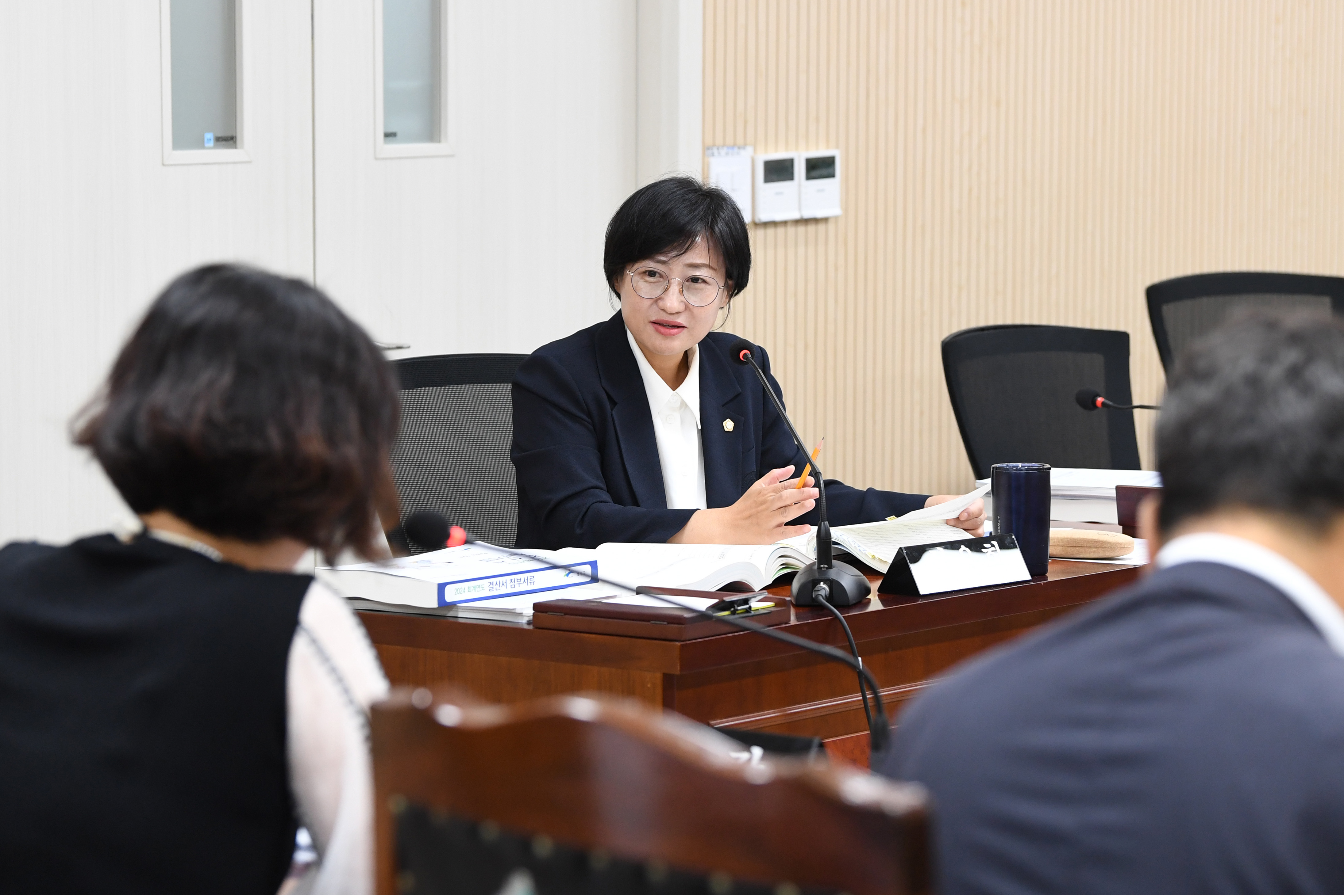 제297회 제1차 정례회 예산결산특별위원회 회의 첨부이미지 : 20250624 제297회 제1차 정례회 예산결산특별위원회 회의 (4).jpg