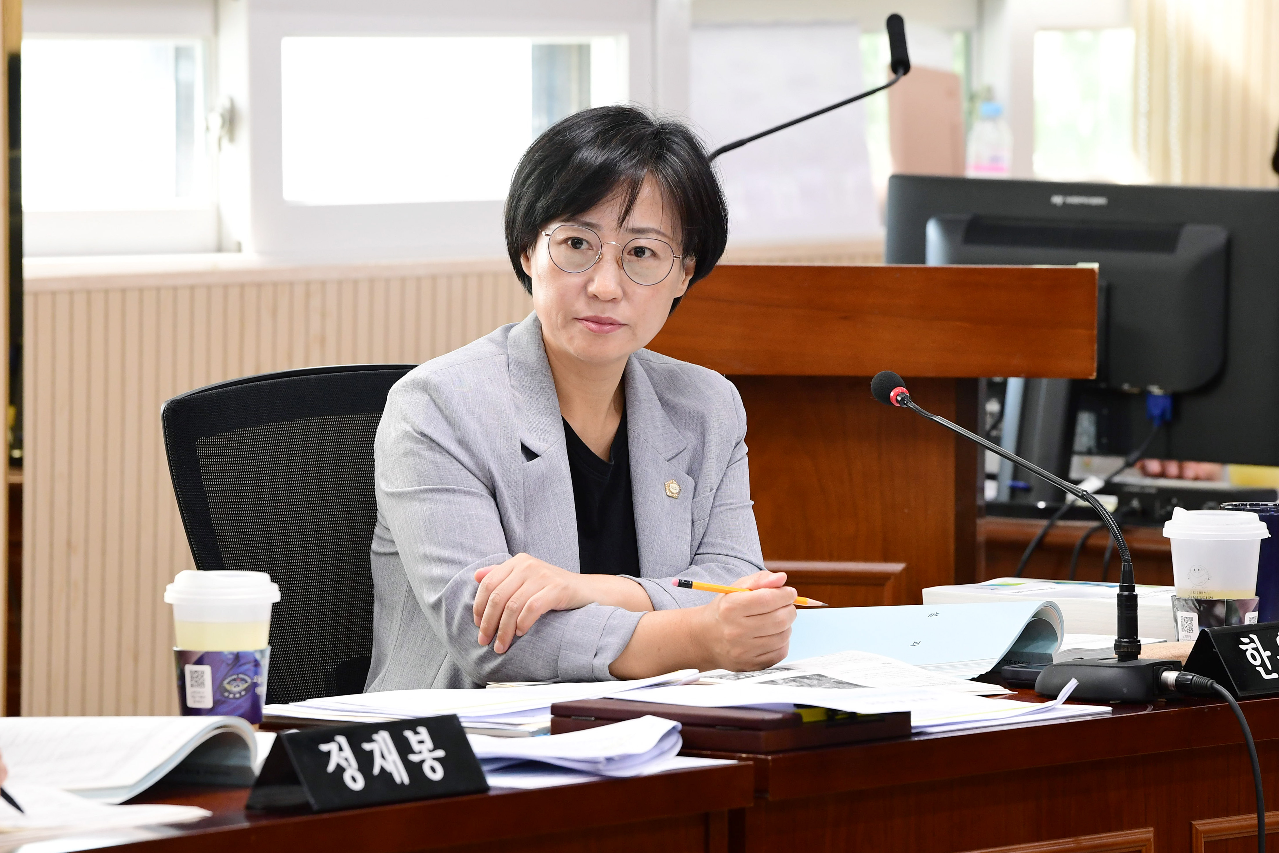 제299회 임시회 예산결산특별위원회 회의 첨부이미지 : 20250911 제299회 임시회 예산결산특별위원회 회의('25 제2차 추경 심사) (11).jpg