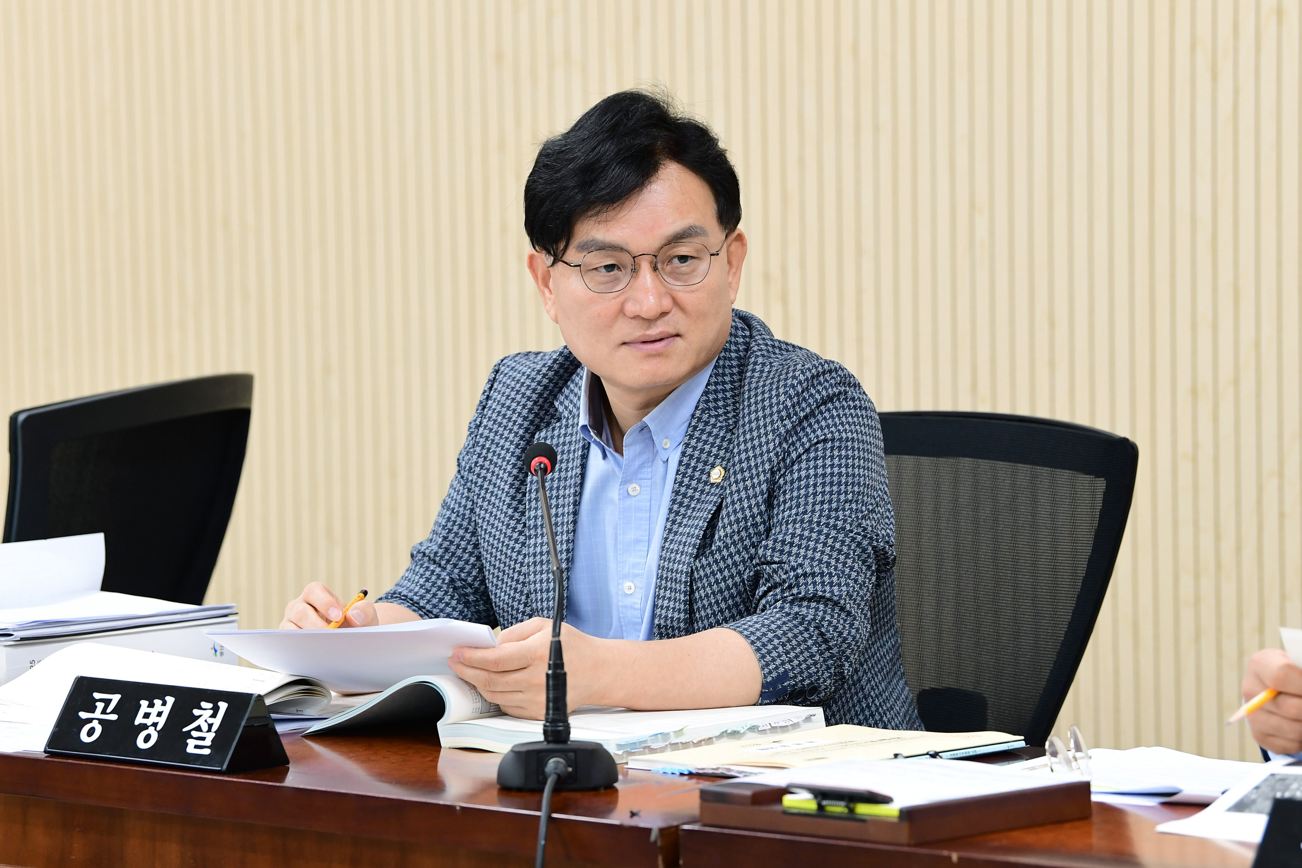 제299회 임시회 예산결산특별위원회 회의 첨부이미지 : 20250911 제299회 임시회 예산결산특별위원회 회의('25 제2차 추경 심사) (35).jpg