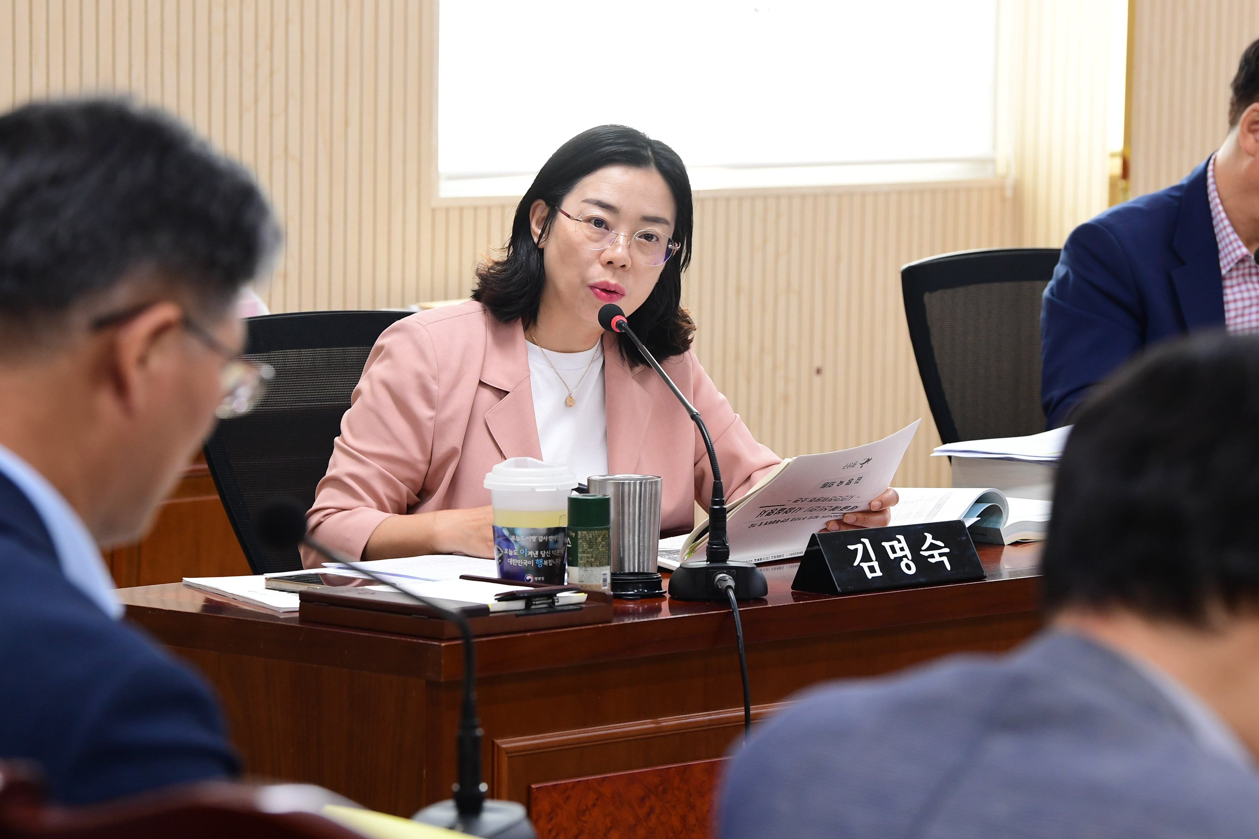 제299회 임시회 예산결산특별위원회 회의 첨부이미지 : 20250911 제299회 임시회 예산결산특별위원회 회의('25 제2차 추경 심사) (6).jpg