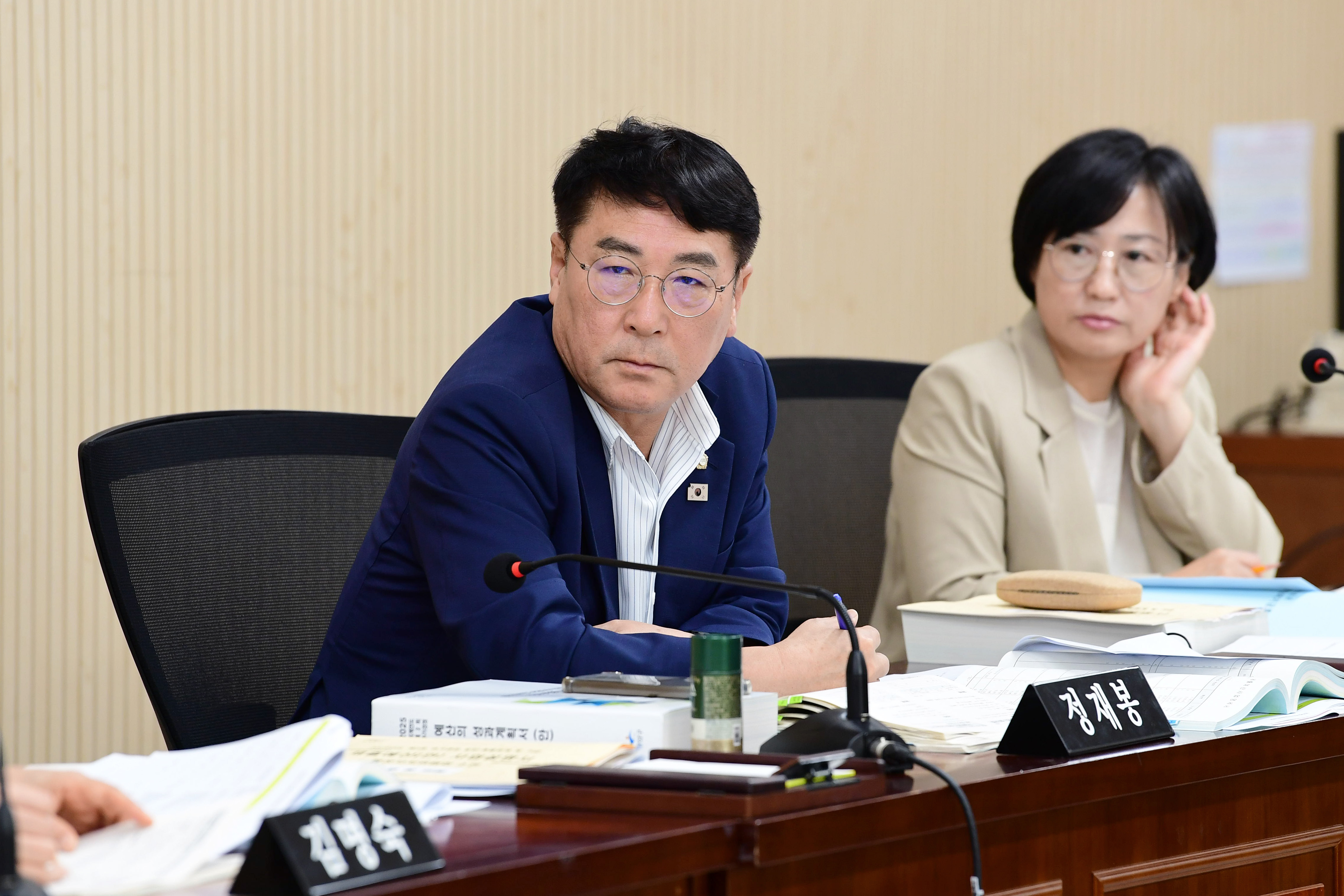 제299회 임시회 예산결산특별위원회 회의 첨부이미지 : 20250910 제299회 임시회 예산결산특별위원회 회의('25 제2차 추경 심사) (16).jpg