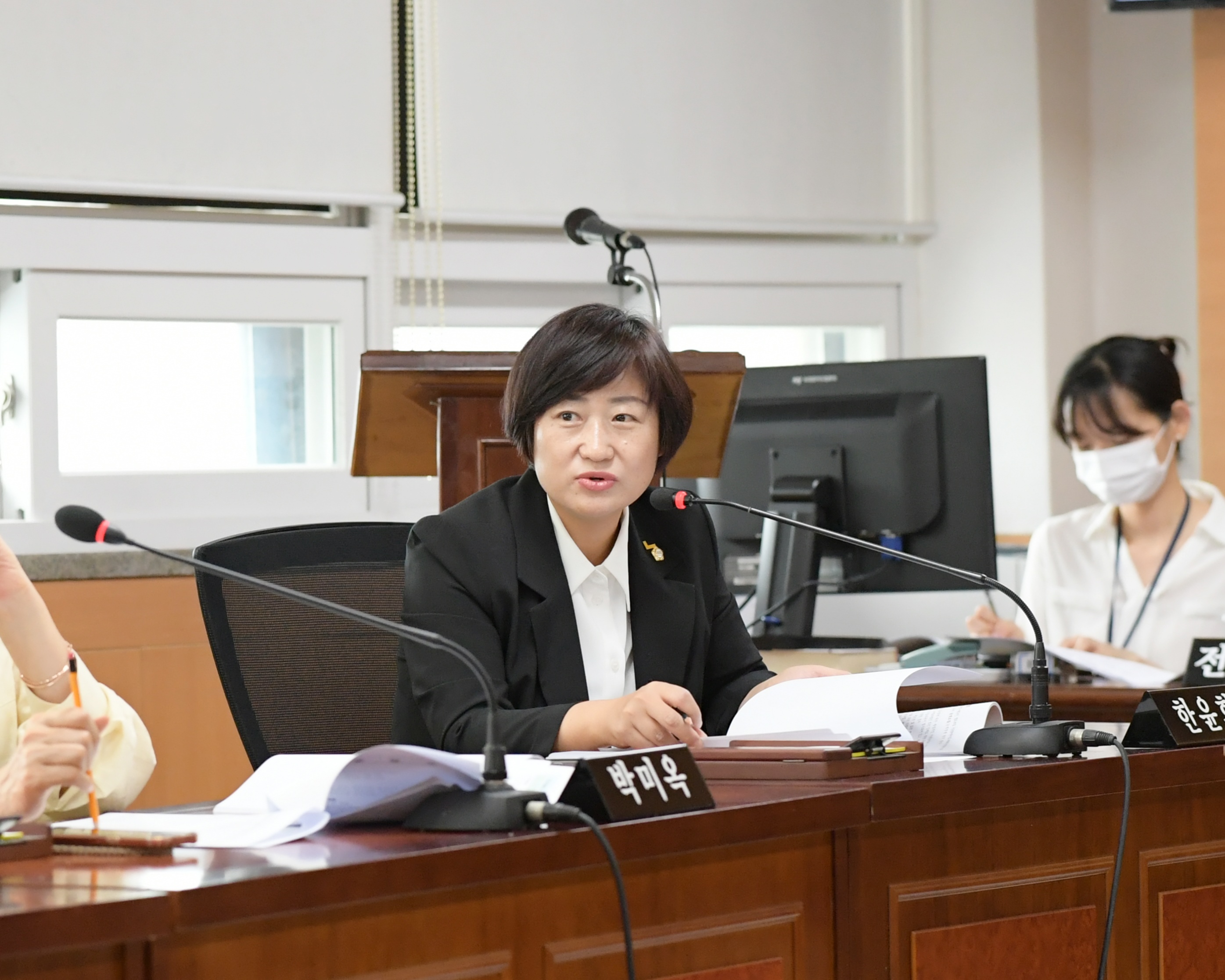  제273회 임시회 경제복지위원회 회의 첨부이미지 : 20220715 제273회 임시회 위원회별 회의_경제복지위원회  (22).JPG