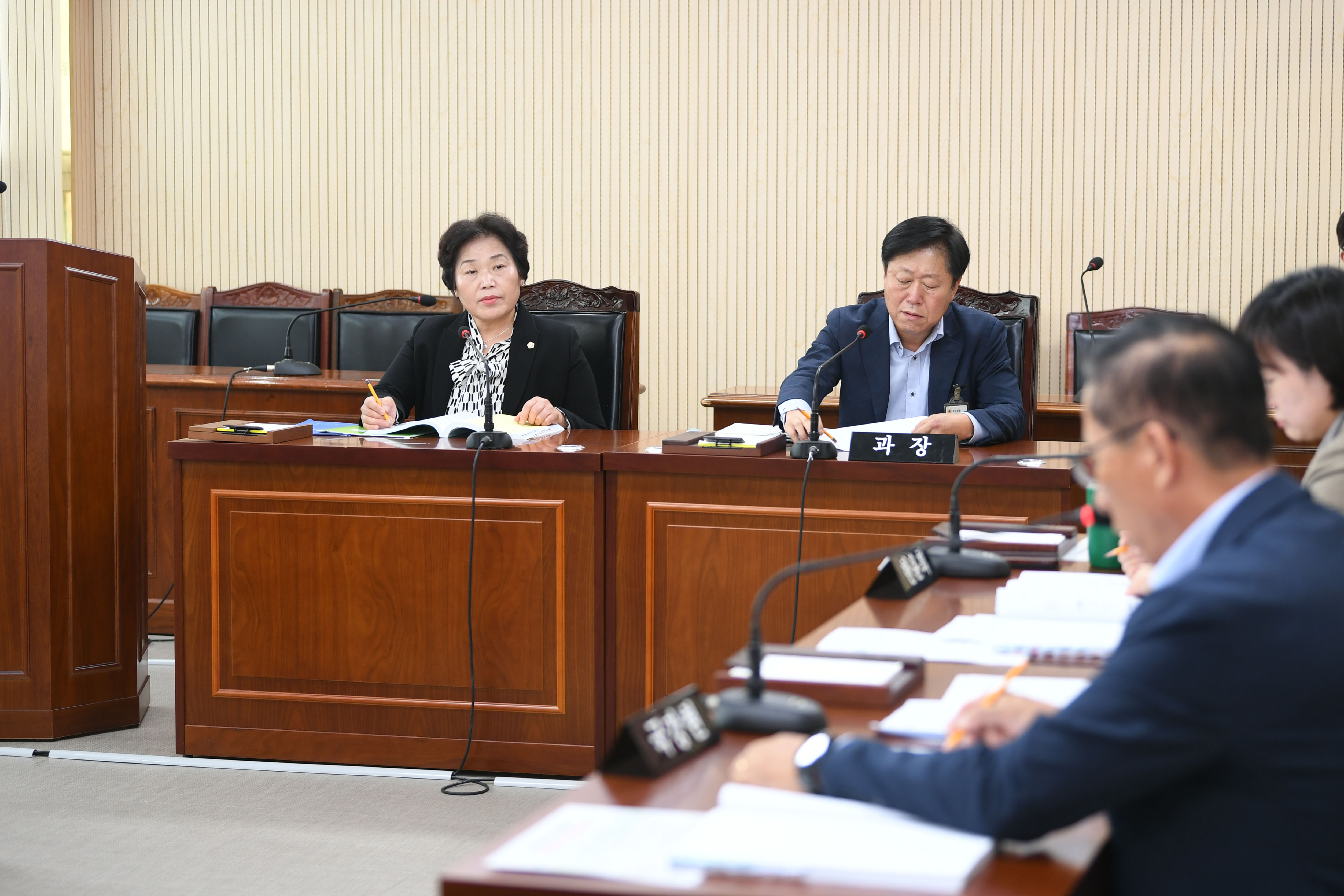 제292회 임시회 시민안전위원회 회의 첨부이미지 : 20241016 제292회 임시회 시민안전위원회 회의(안건심사) (62).jpg