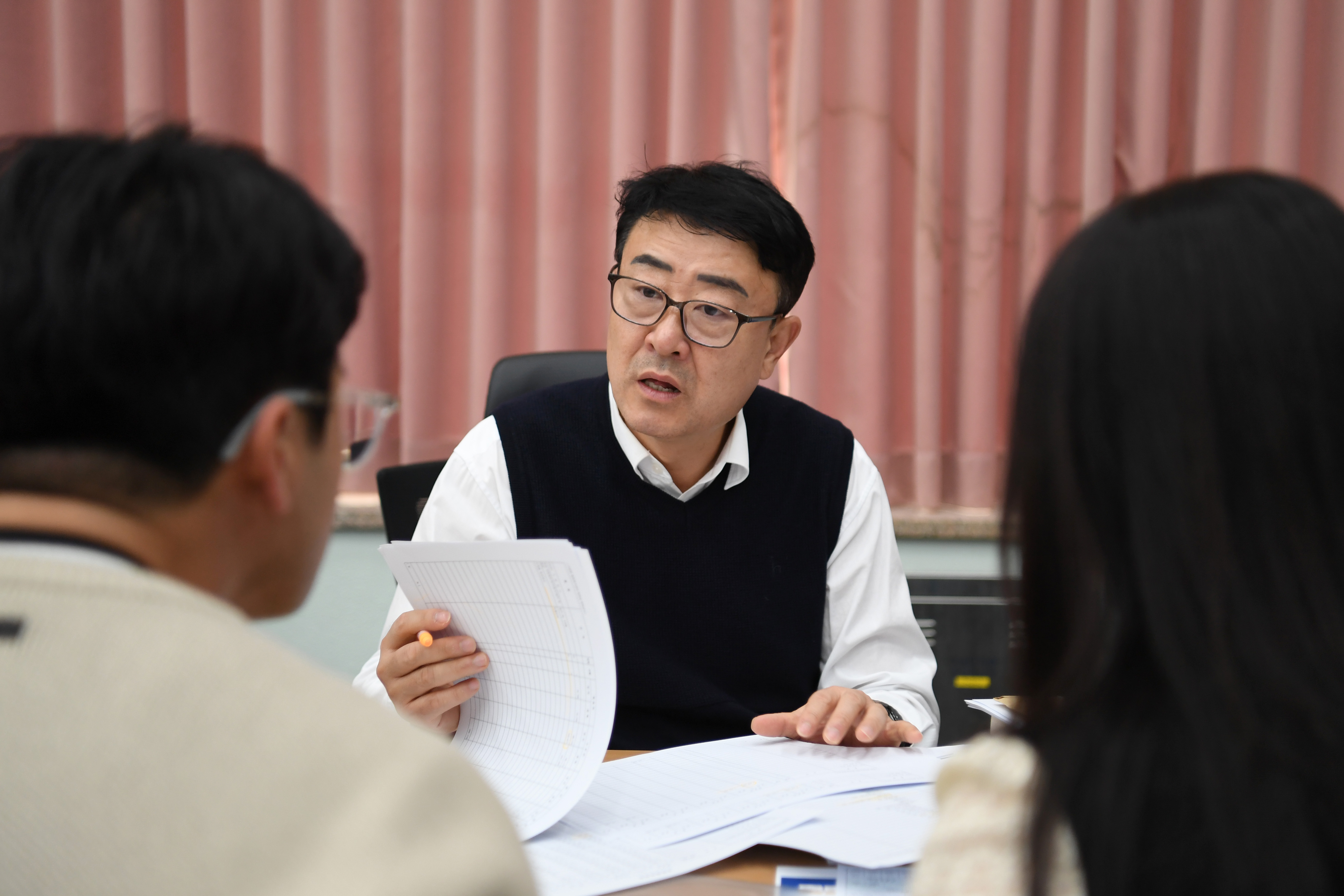 2024년도 행정사무감사 행정자치위원회 3일차 첨부이미지 : 20241202 2024년도 행정사무감사 행정자치위원회 3일차 (32).jpg