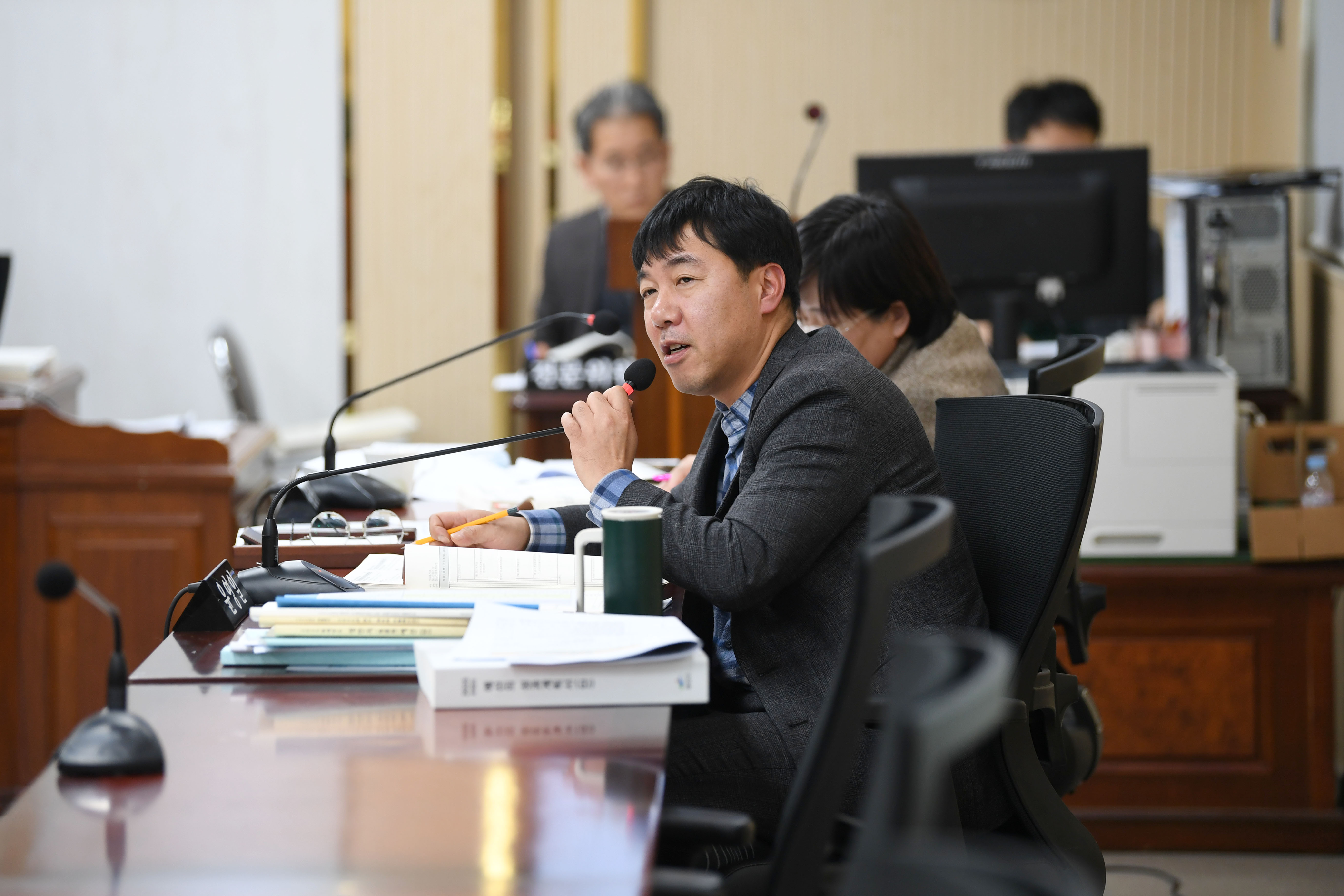 제293회 제2차 정례회 행정자치위원회 회의 첨부이미지 : 20241211 제293회 제2차 정례회 행정자치위원회 회의('25 예산안 예비심사) (12).jpg