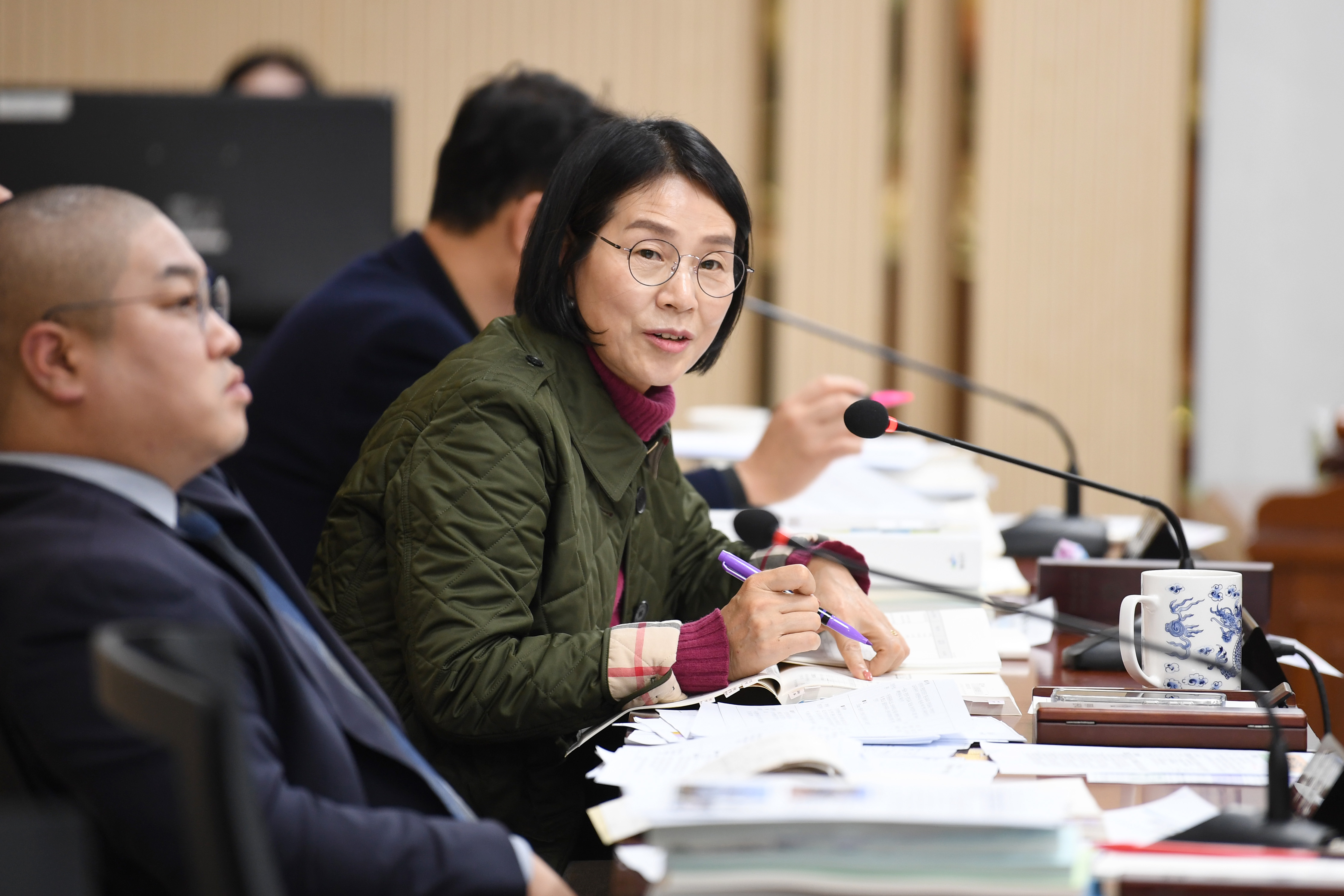제293회 제2차 정례회 행정자치위원회 회의 첨부이미지 : 20241211 제293회 제2차 정례회 행정자치위원회 회의('25 예산안 예비심사) (1).jpg
