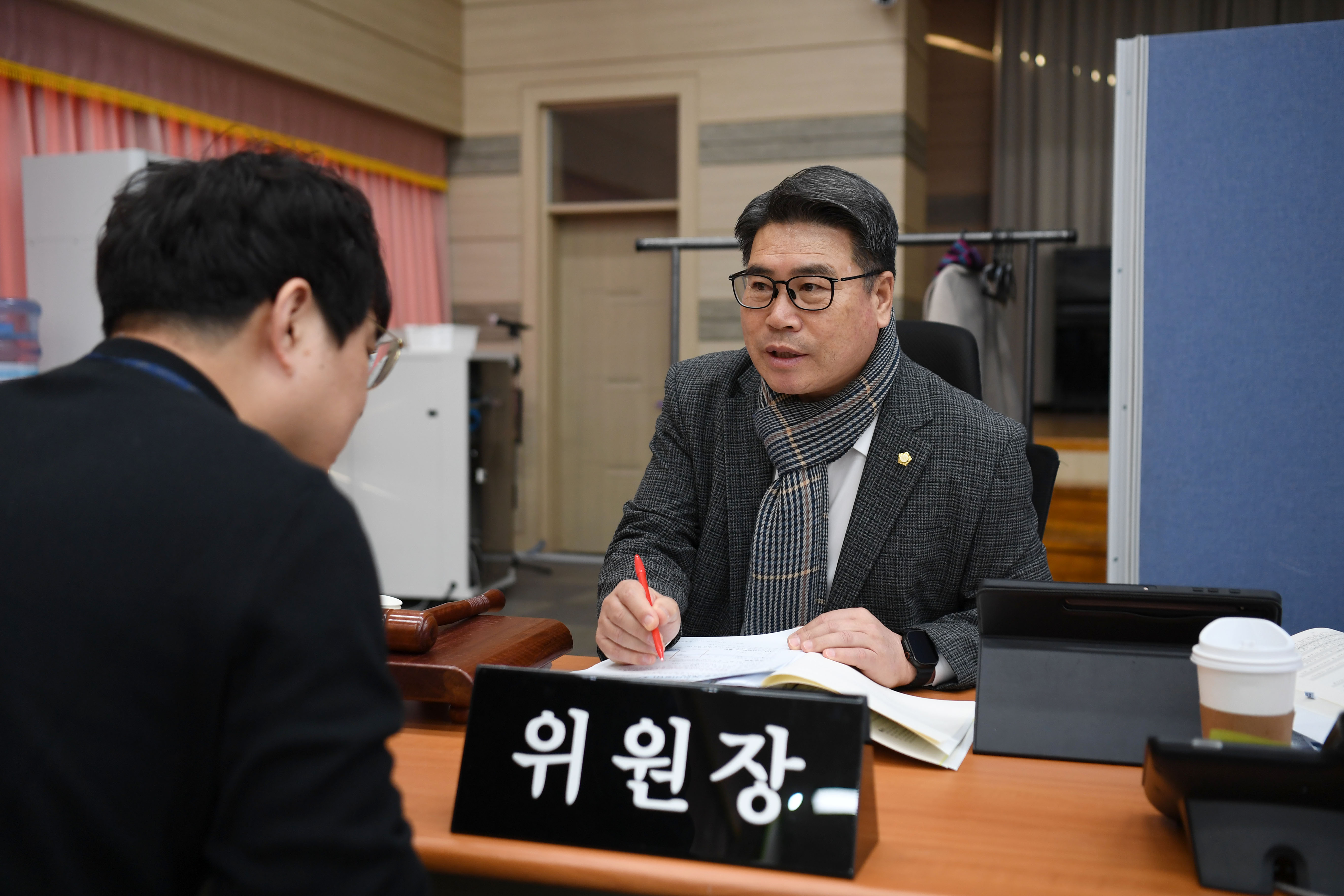 2024년도 행정사무감사 행정자치위원회 1일차 첨부이미지 : 20241128 2024년도 행정사무감사 행정자치위원회 1일차 (28).jpg