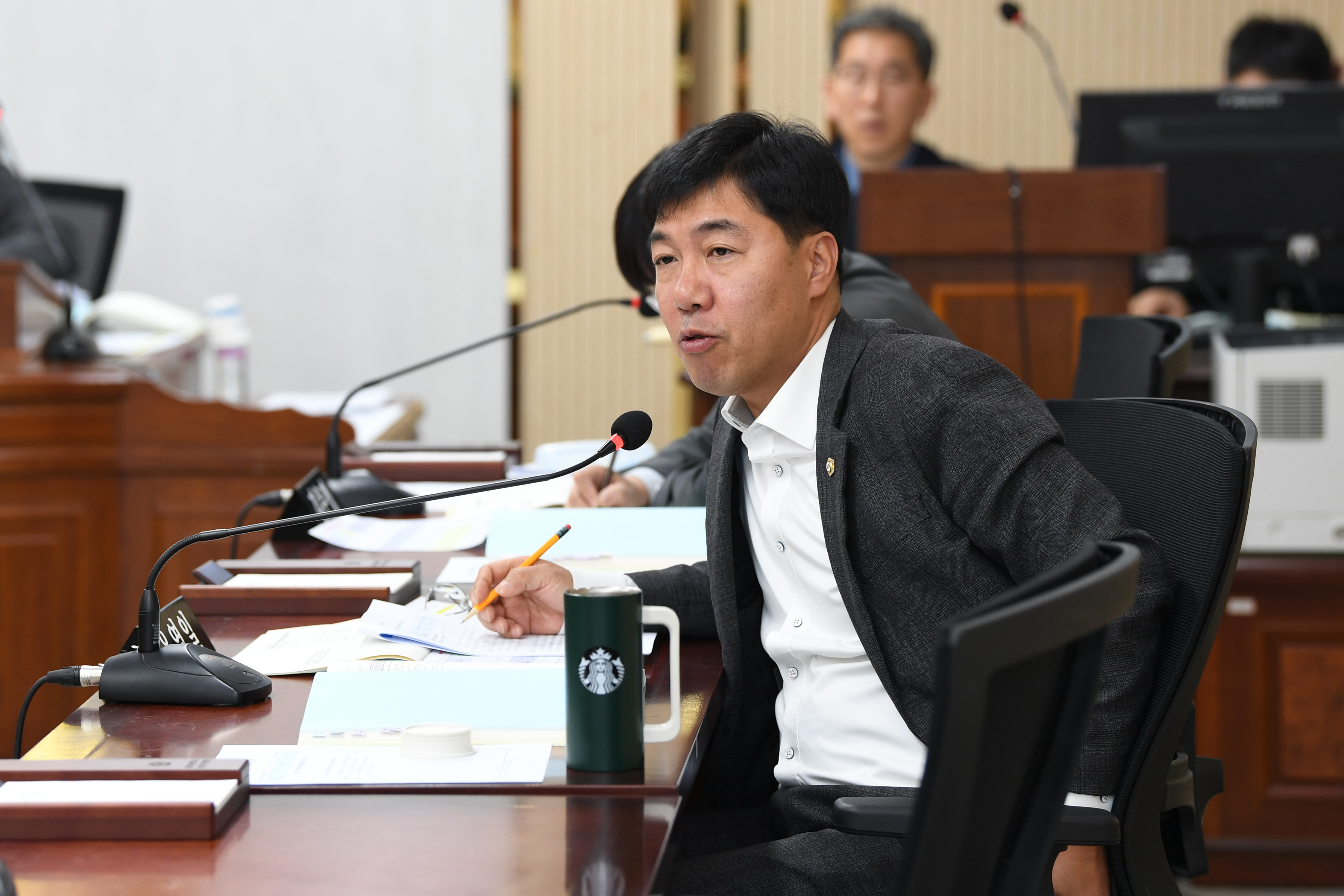 제293회 제2차 정례회 행정자치위원회 회의 첨부이미지 : 20241125 제293회 제2차정례회 행정자치위원회 회의(추경안 예비심사) (5).jpg