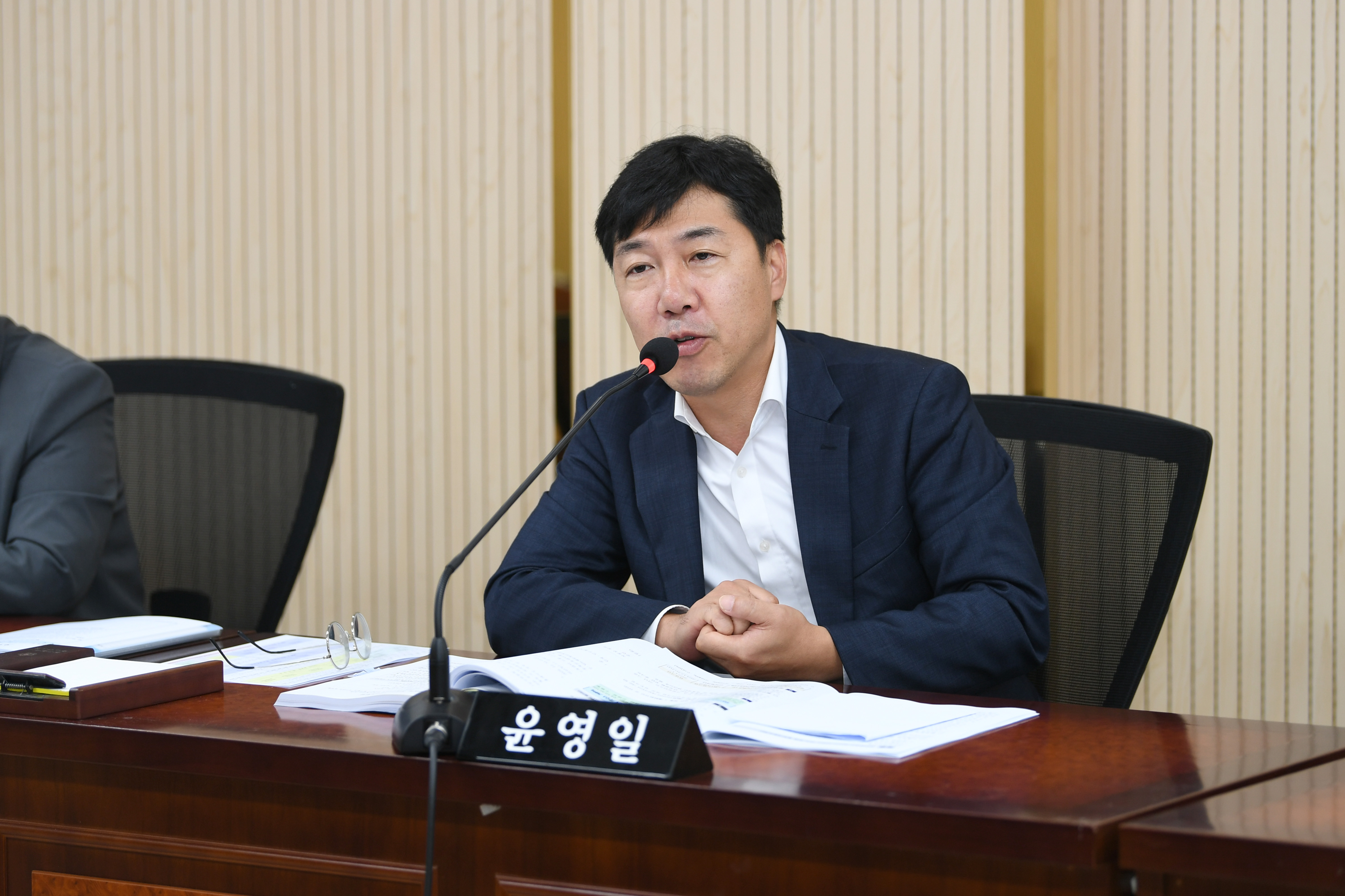 제292회 임시회 행정자치위원회 회의 첨부이미지 : 20241016 제292회 임시회 행정자치위원회 회의(안건심사) (28).jpg