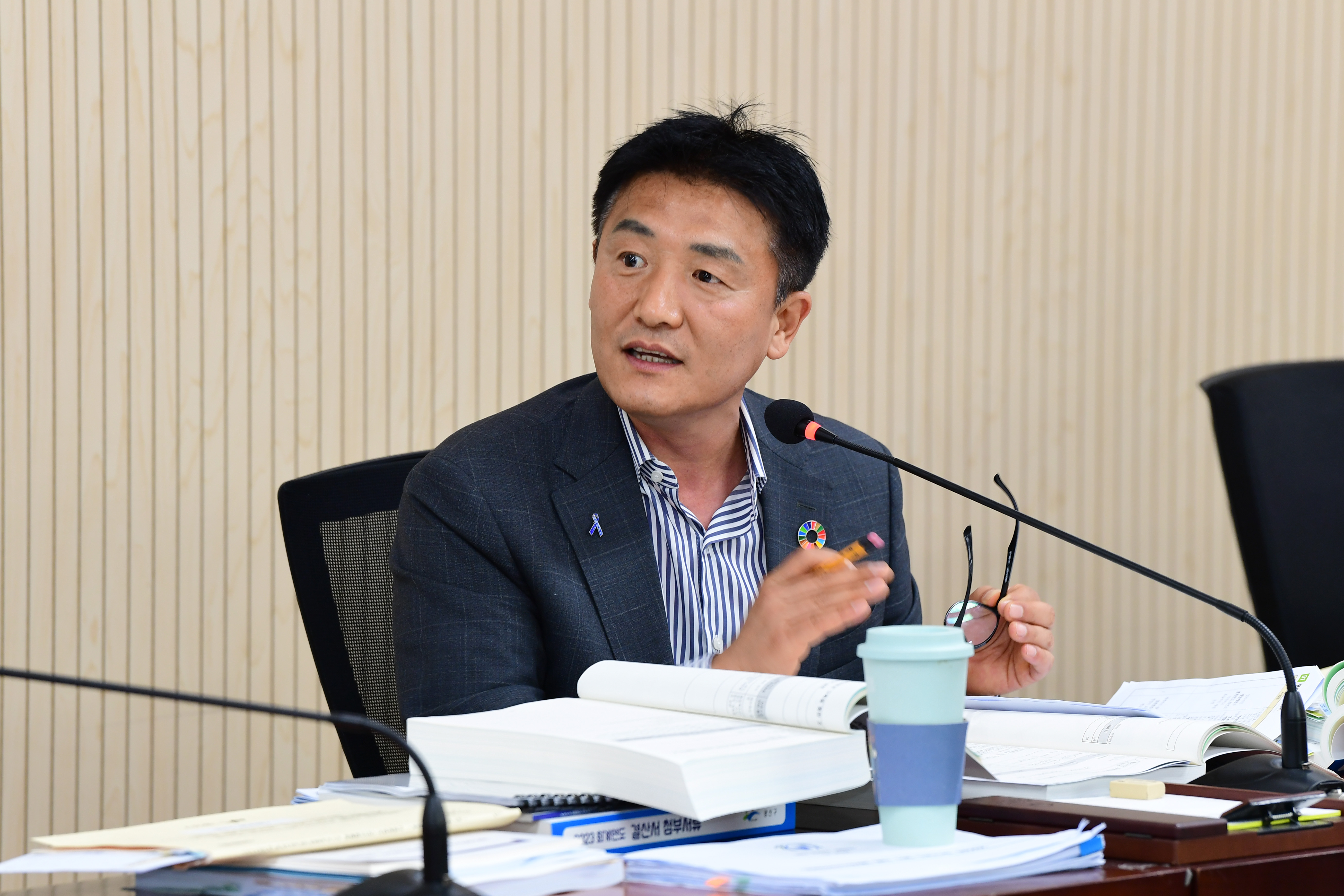 제288회 제1차 정례회 행정자치위원회 회의 첨부이미지 : 20240619 제288회 제1차정례회 행정자치위원회 회의(결산 및 추경 심사) (36).jpg