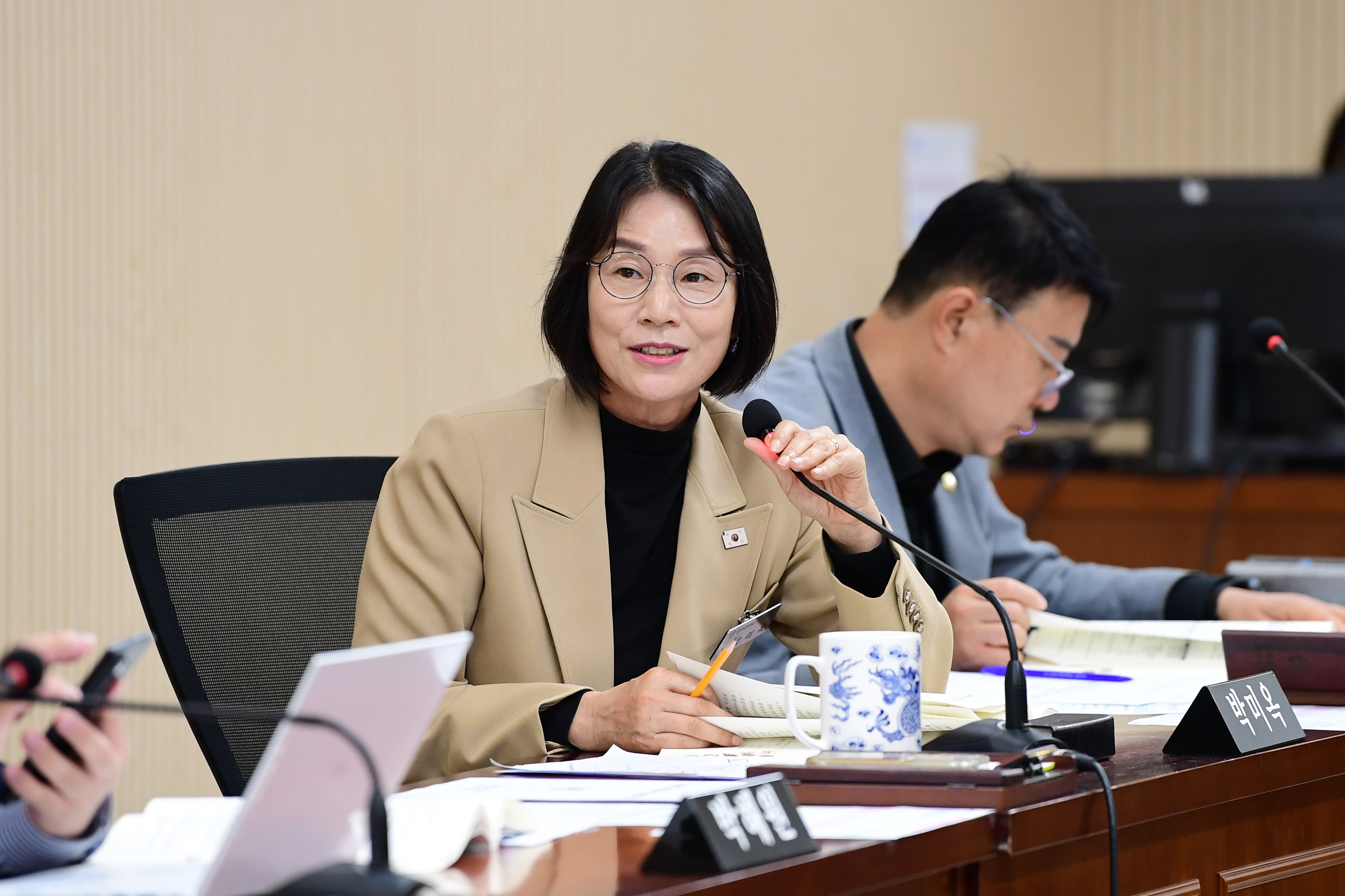 제300회 임시회 행정자치위원회 회의 첨부이미지 : 20251027 제300회 임시회 행정자치위원회 회의(행정사무처리사황 청취) (22).jpg