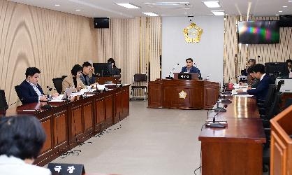 제300회 임시회 행정자치위원회 회의