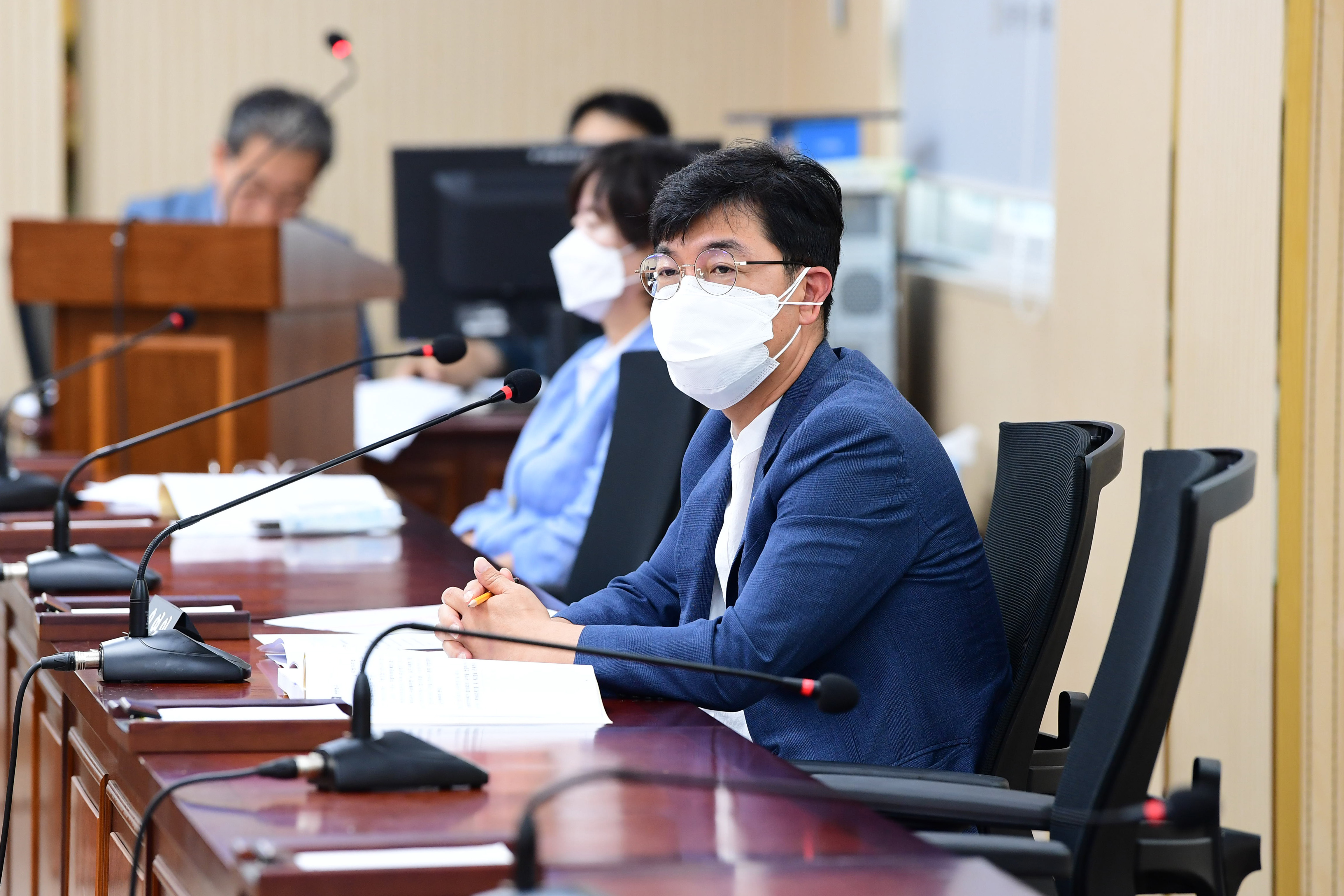 제299회 임시회 행정자치위원회 회의 첨부이미지 : 20250905 제299회 임시회 행정자치위원회 회의(안건심사) (5).jpg