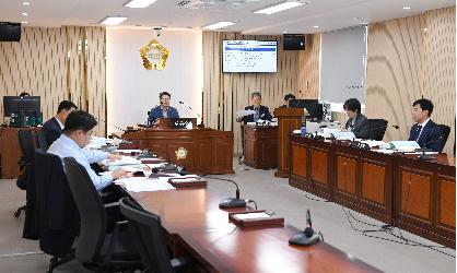 제296회 임시회 행정자치위원회 회의