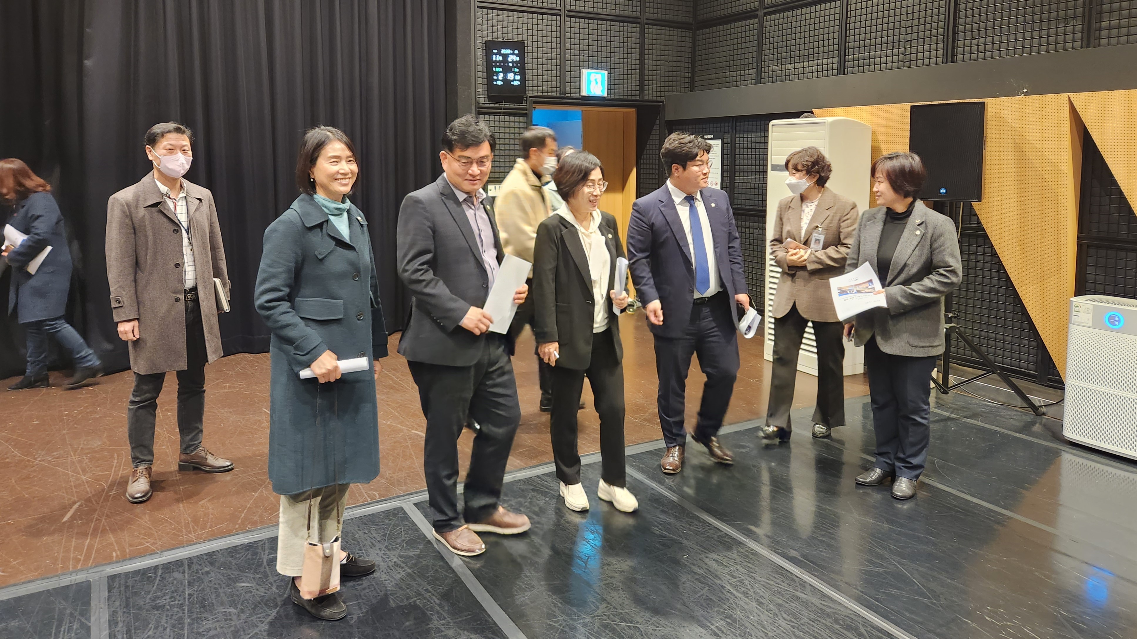 광산구의회 경제복지위, 주요 사업 ‘현장 점검’ 첨부이미지 : 2-3_광산구의회 경제복지위원회 현장점검(소촌아트팩토리).jpg