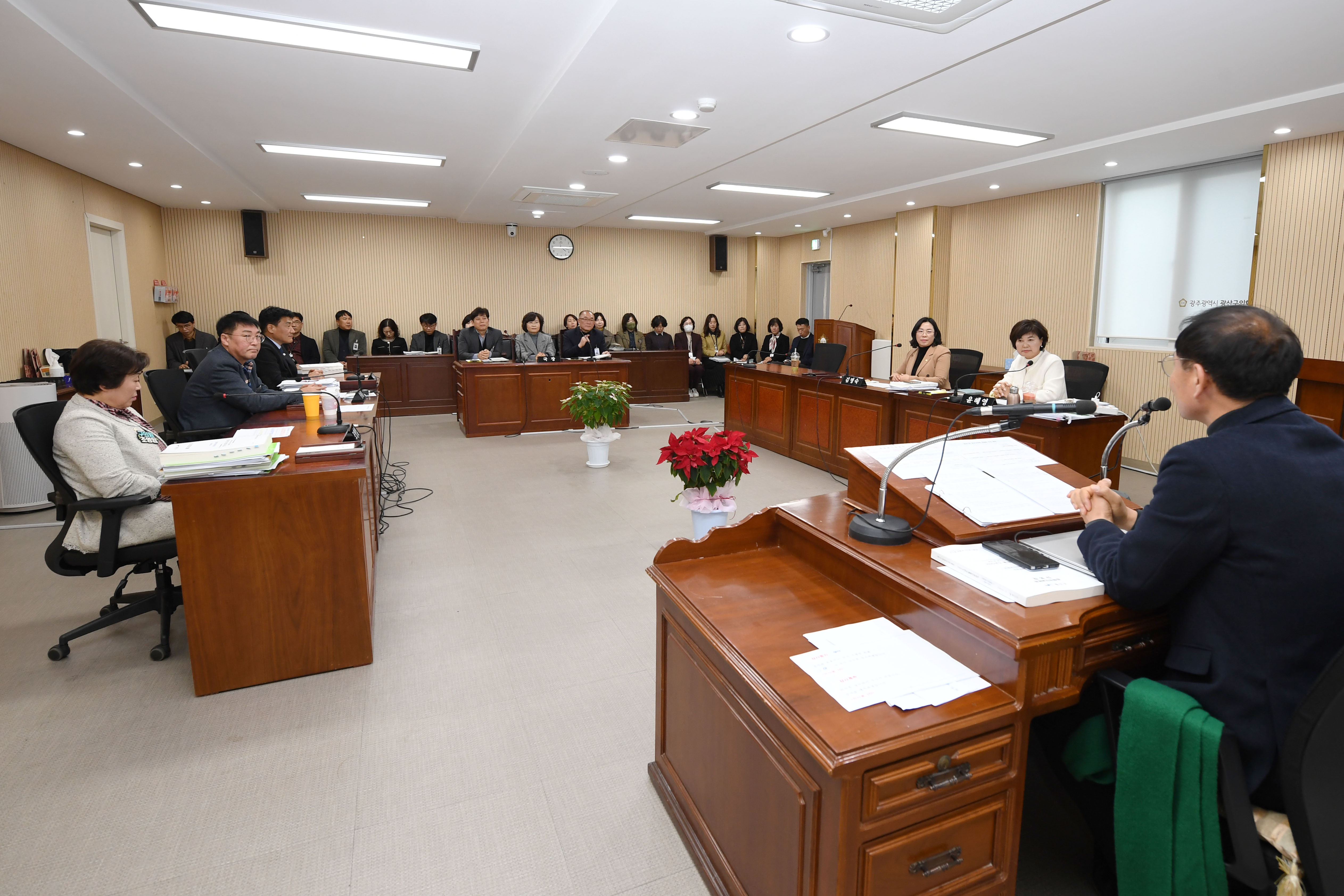 2025년도 행정사무감사 경제복지위원회 6일차 첨부이미지 : 20251204 2025년 행정사무감사 6일차(강평) (95).jpg