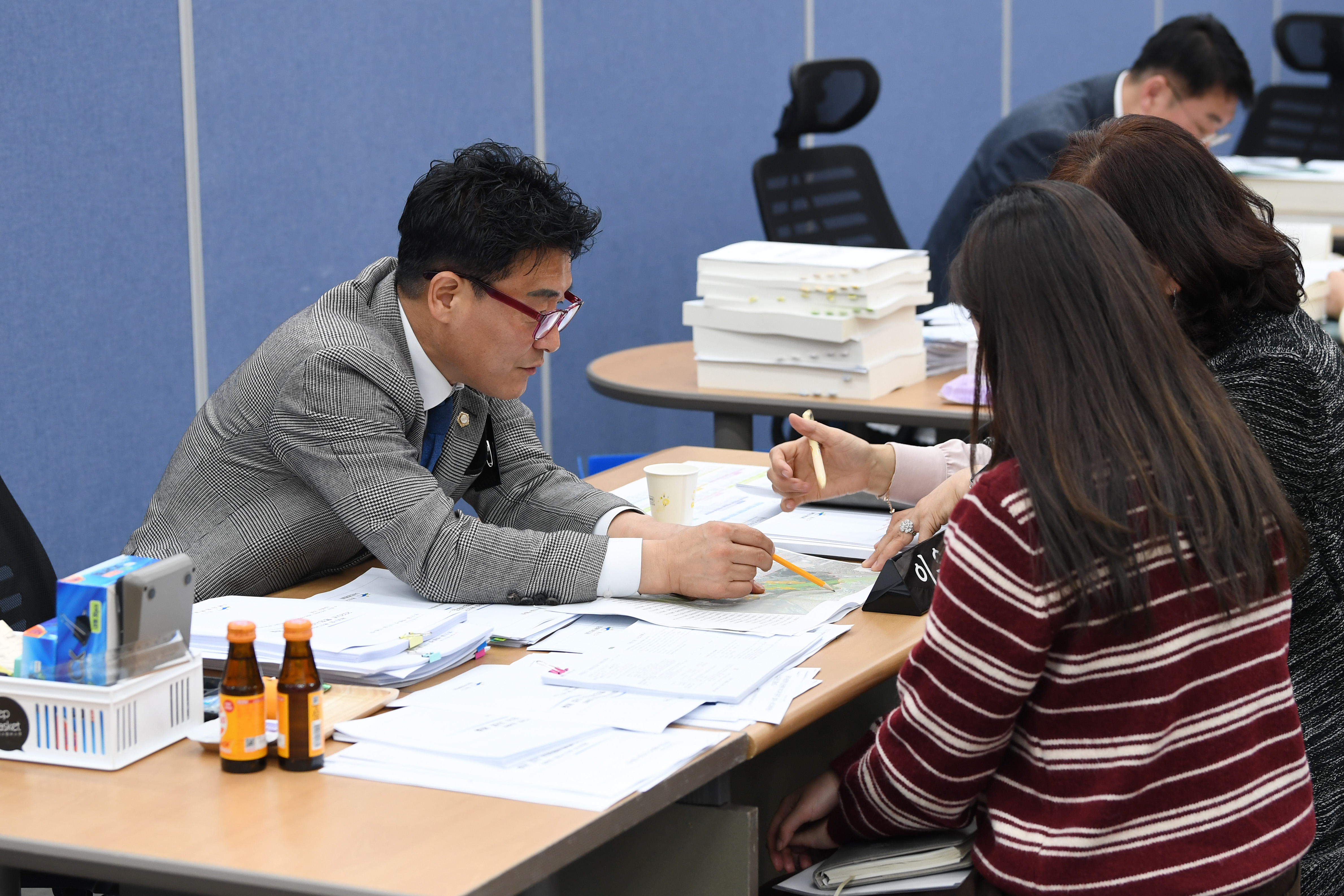 2025년도 행정사무감사 경제복지위원회 3일차 첨부이미지 : 20251201 2025년 행정사무감사 3일차 (56).jpg