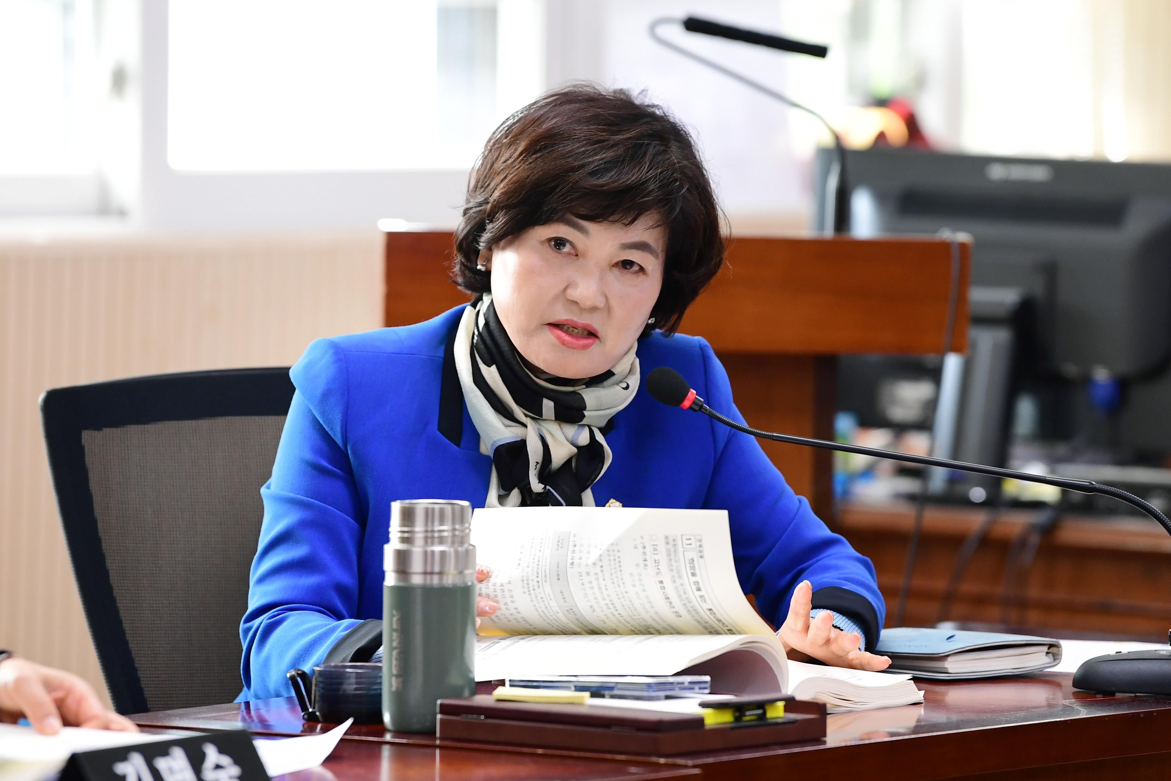 제300회 임시회 경제복지위원회 회의 첨부이미지 : 20251027 제300회 임시회 경제복지위원회 회의(행정사무처리사황 청취) (2).jpg