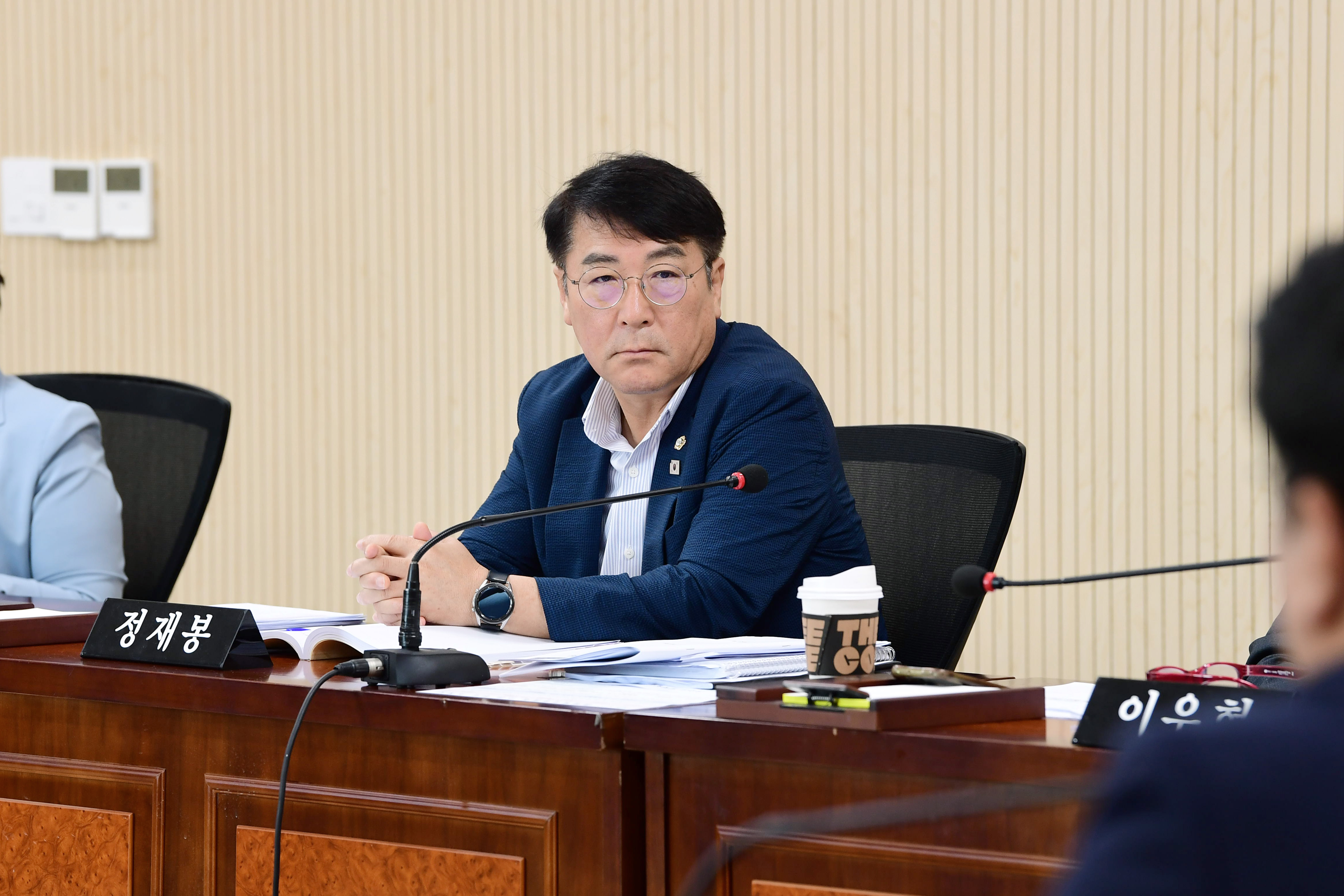 제299회 임시회 경제복지위원회 회의 첨부이미지 : 20250905 제299회 임시회 경제복지위원회 회의(안건심사) (15).jpg