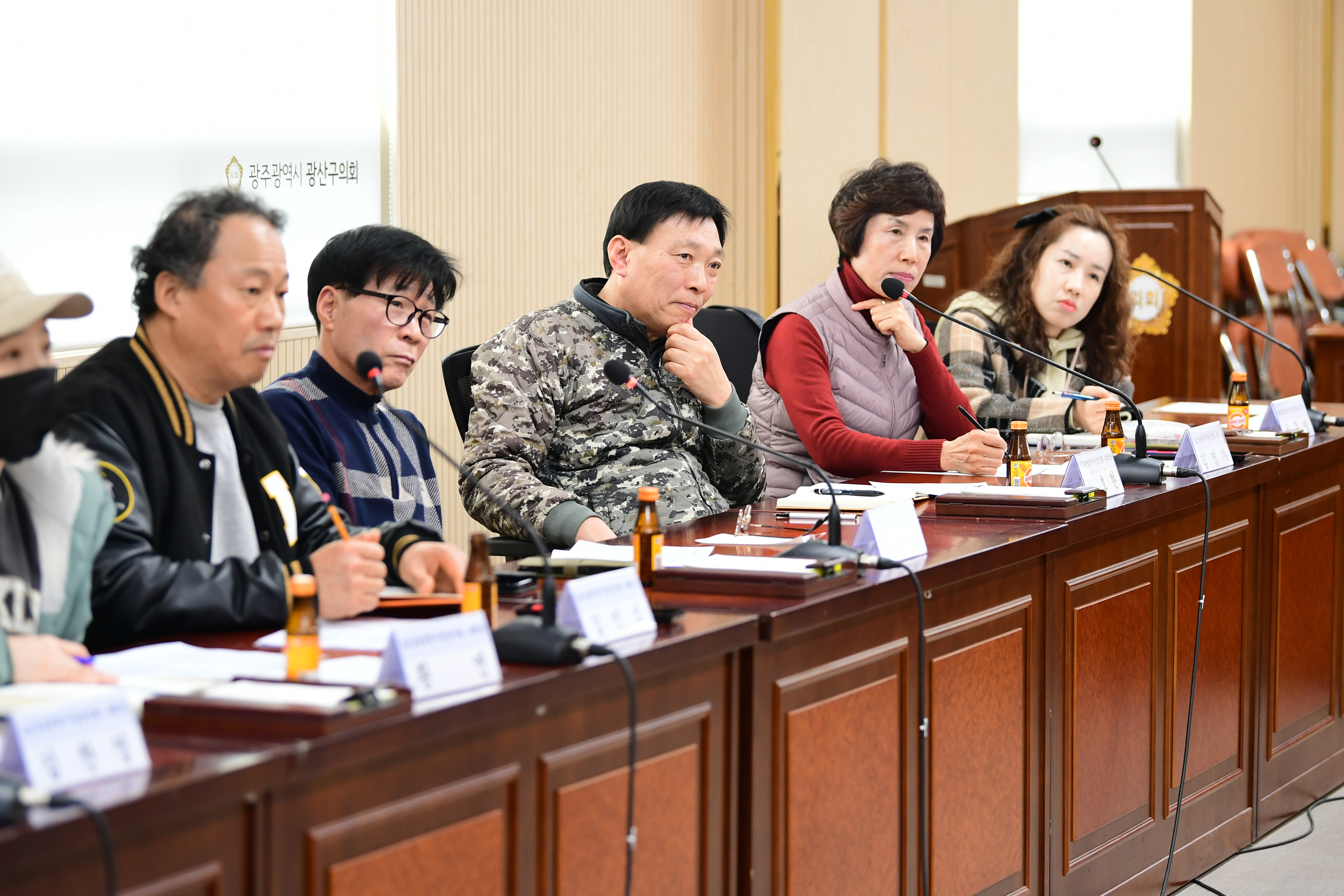 광산구의회, ‘1913송정역시장 야시장’ 개장 방안 찾는다 첨부이미지 : 2-2_20240202_광산구의회, '1913송정역시장 야시장' 개장 방안 찾는다.jpg