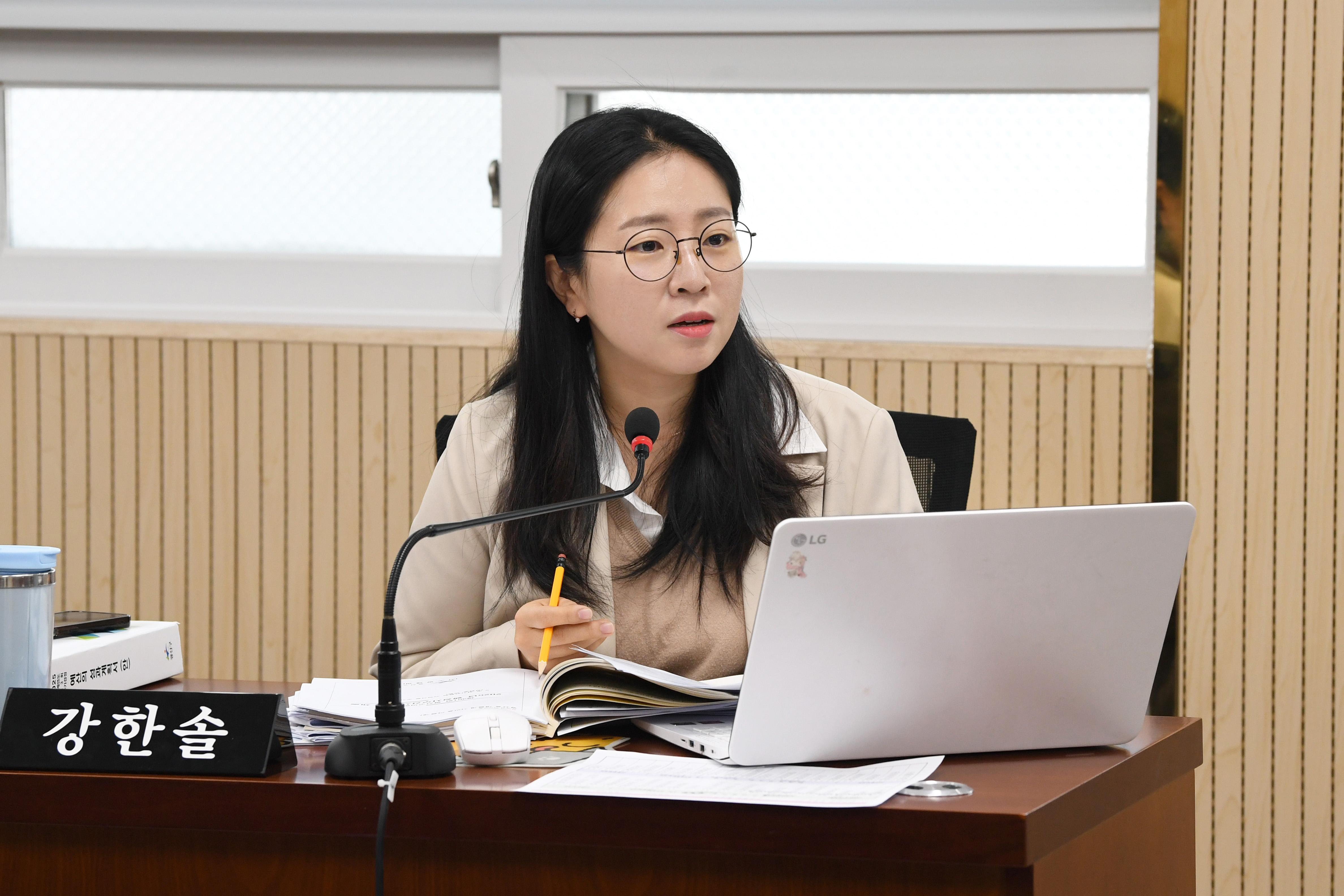 강한솔 광산구의원, 도로점용 특혜 의혹·수소청소차 예산낭비… “행정 기본 지켜져야” 첨부이미지 : 2_20251205_강한솔 광산구의원, 도로점용 특혜 의혹·수소청소차 예산낭비…“행정 기본 지켜져야”.jpg