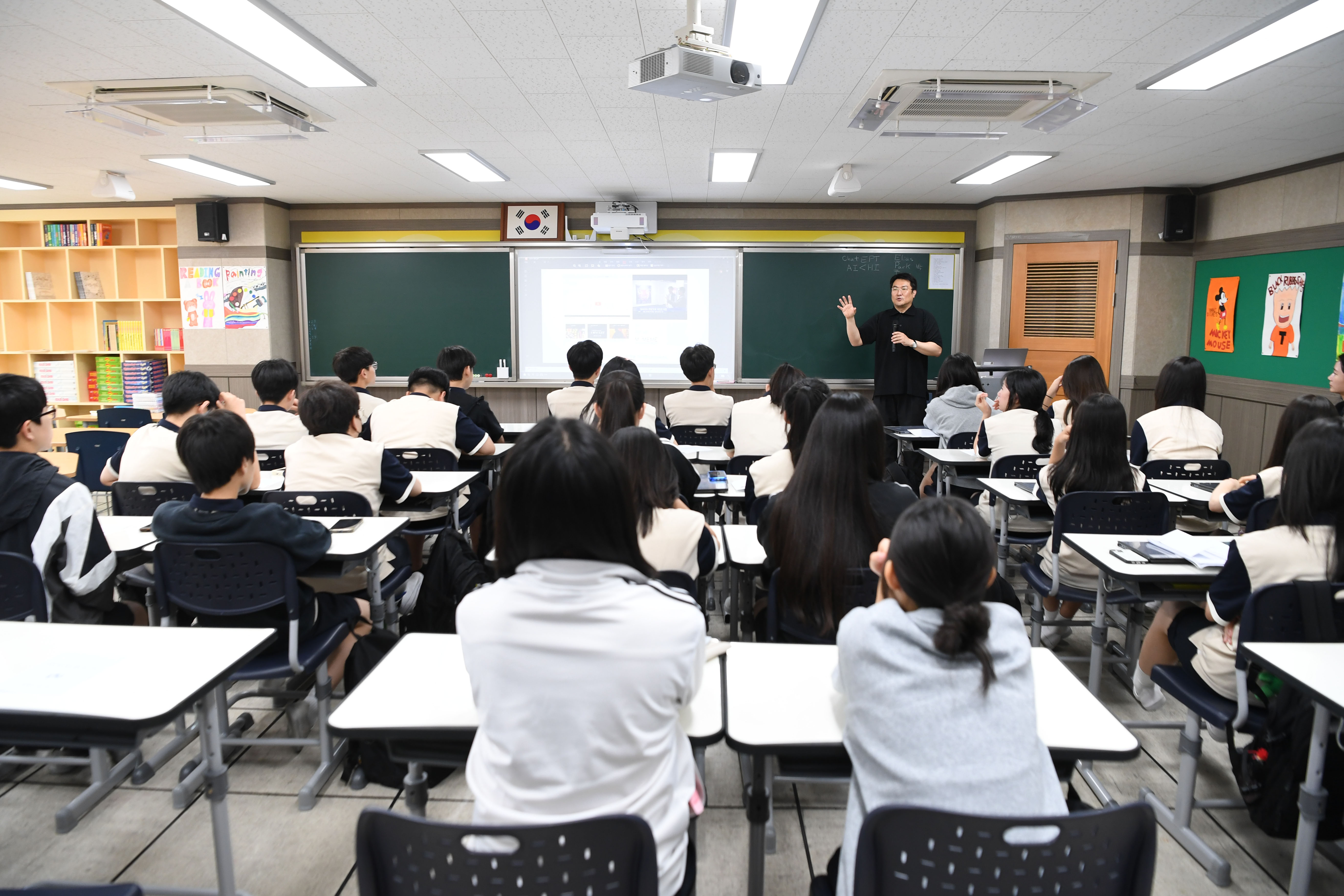 광산구의회, 청소년 참당당 정치 아카데미 ‘3차시’ 성료 첨부이미지 : 2-2_20250529_광산구의회, 청소년 참당당 정치 아카데미 ‘3차시’ 성료.jpg