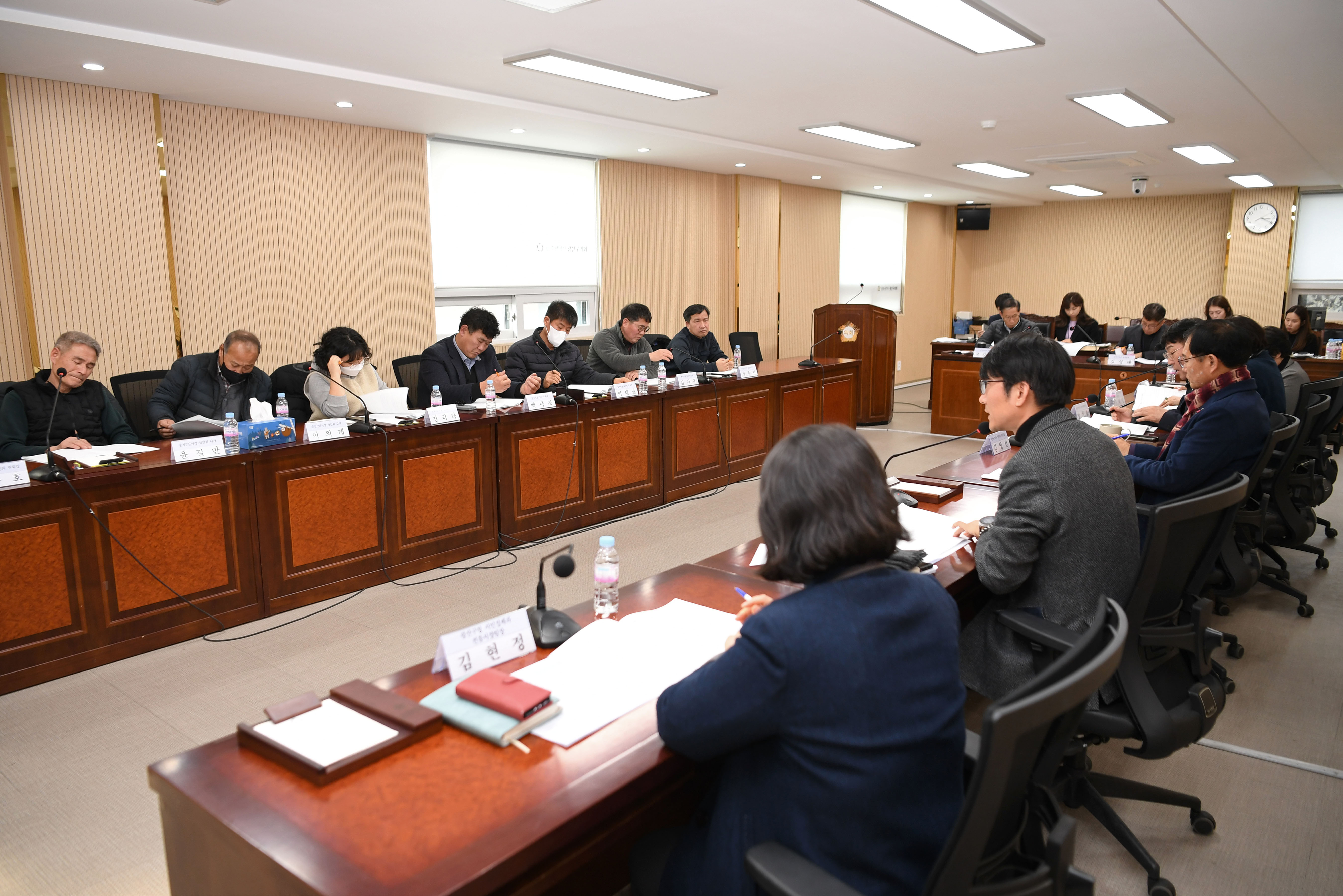 광산구의회, 상인들과 ‘전통시장 활성화’ 간담회 개최 첨부이미지 : 2-2_20250122_광산구의회, 상인들과 ‘전통시장 활성화’ 간담회 개최.jpg