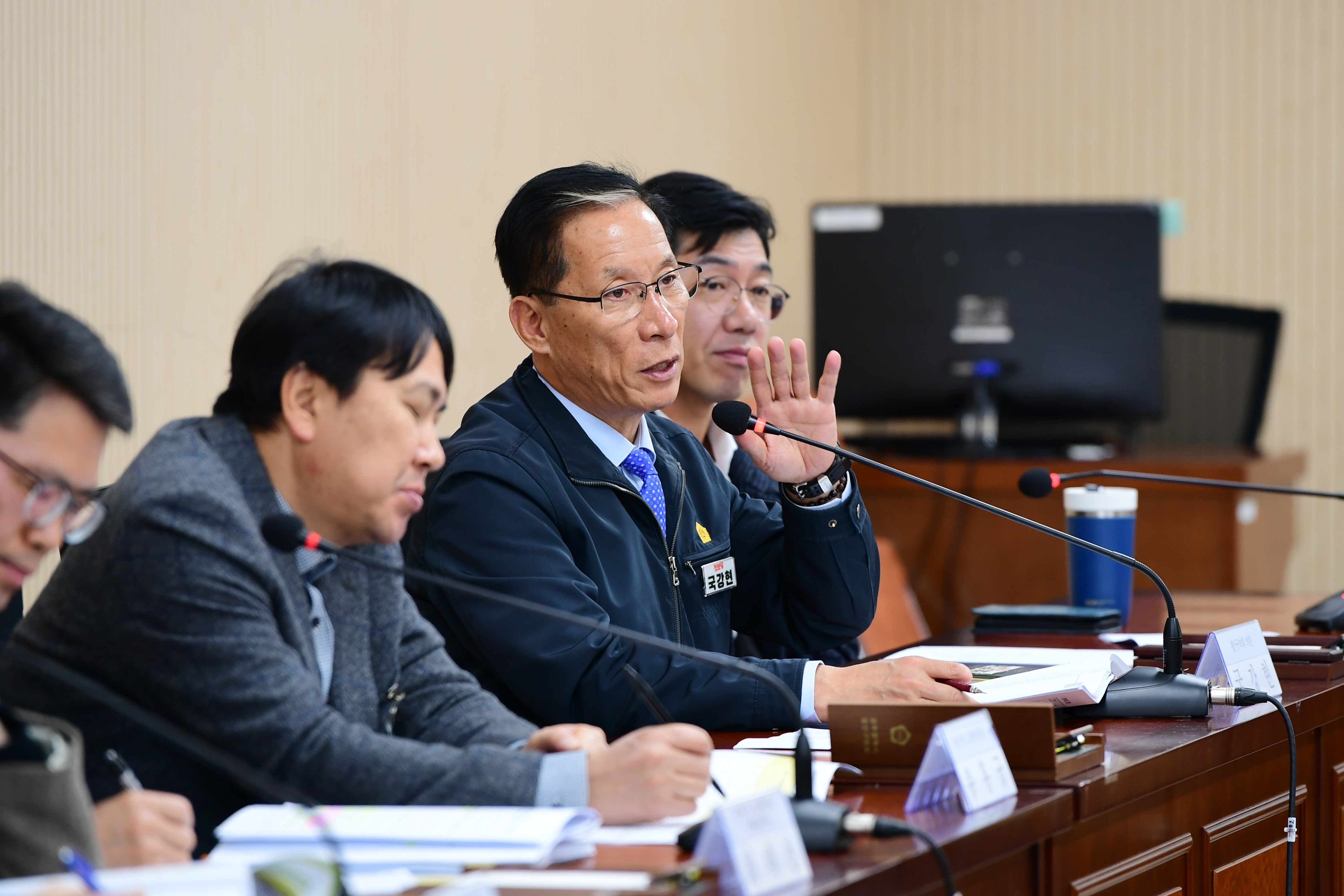 광산구의회, 전기차 시대 ‘자동차관리사업’ 개선 간담회 첨부이미지 : 2-3_20231114_광산구의회, 전기차 시대 ‘자동차관리사업’ 개선 간담회.jpg