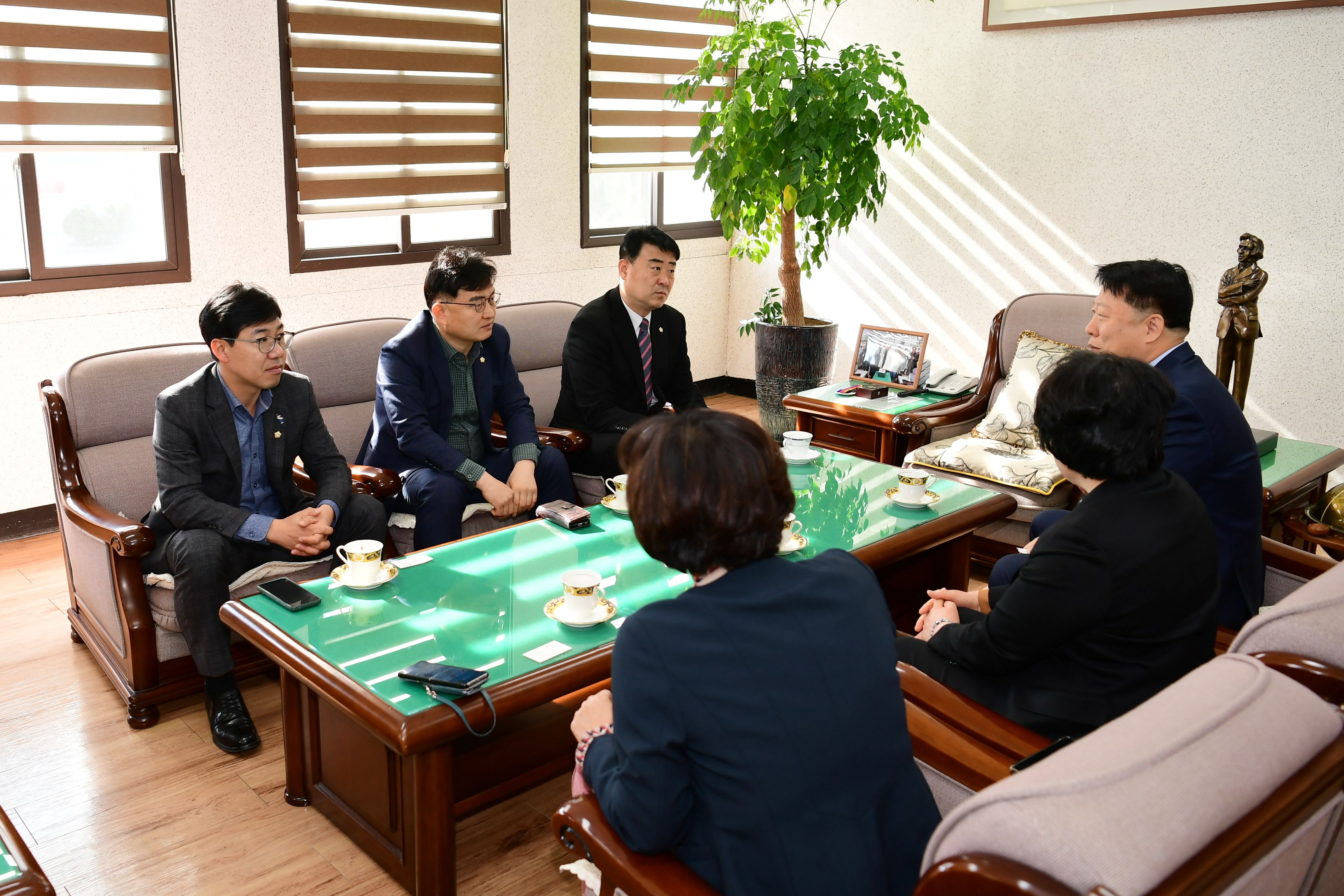 광산구의회, ‘튀르키예·시리아’ 지진 피해 구호 성금 기탁 첨부이미지 : 2-4_20230313_광산구의회, ‘튀르키예·시리아’ 지진 피해 구호 성금 기탁.JPG