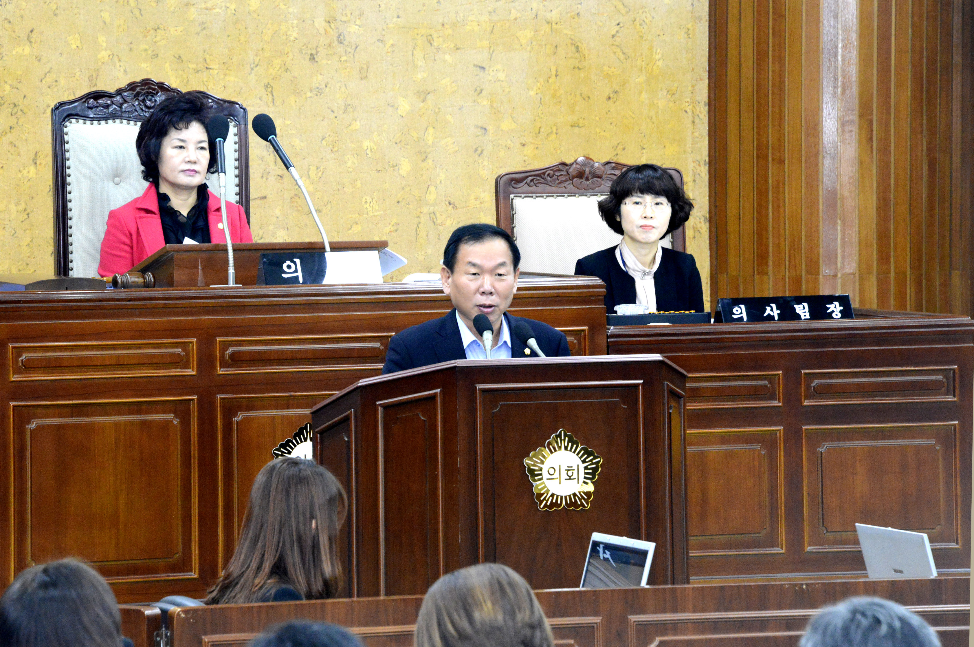 광산구의회 212회 정례회 본회의…차경섭 의원 질의 첨부이미지 : 2015. 12.7.  제212회정례회구정질문(차경섭)21.JPG