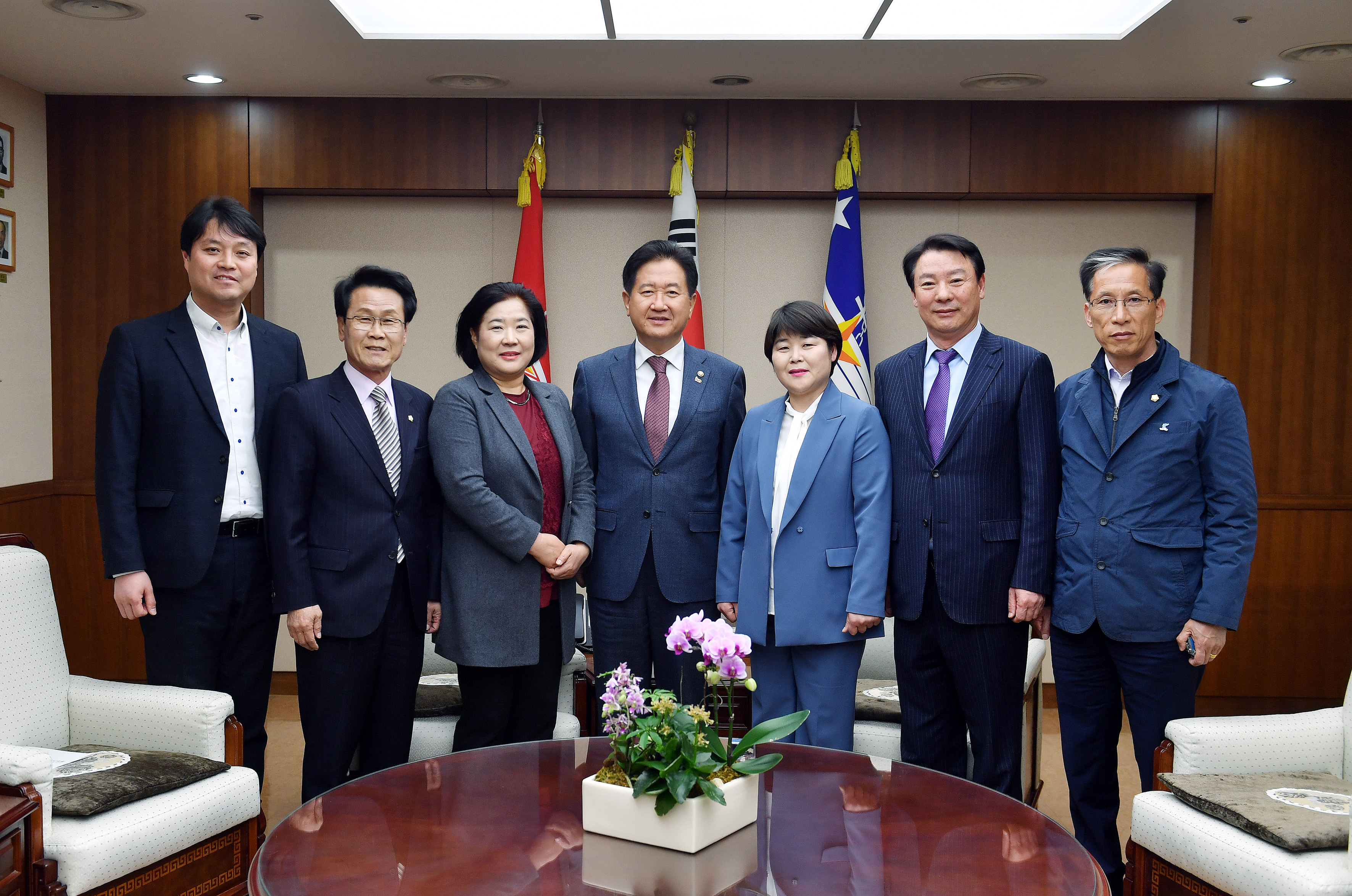 광산구의회 국강현의원, 국방부 차관 만나 군공항 소음피해 대책 마련 촉구 첨부이미지 : 190409 광산구의회 국강현의원, 국방부 차관 만나 군공항 소음피해 대책 마련 촉구1.JPG