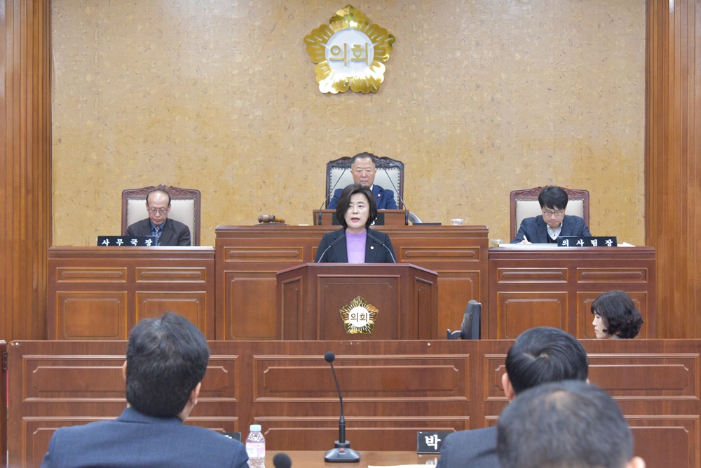 광산구의회 김은단 의원, “친환경 정책 마련을 위한 적극행정 당부” 첨부이미지 : s191220_보도자료_광산구의회 제251회 정례회 3차본회의 5분발언_김은단의원(3).JPG