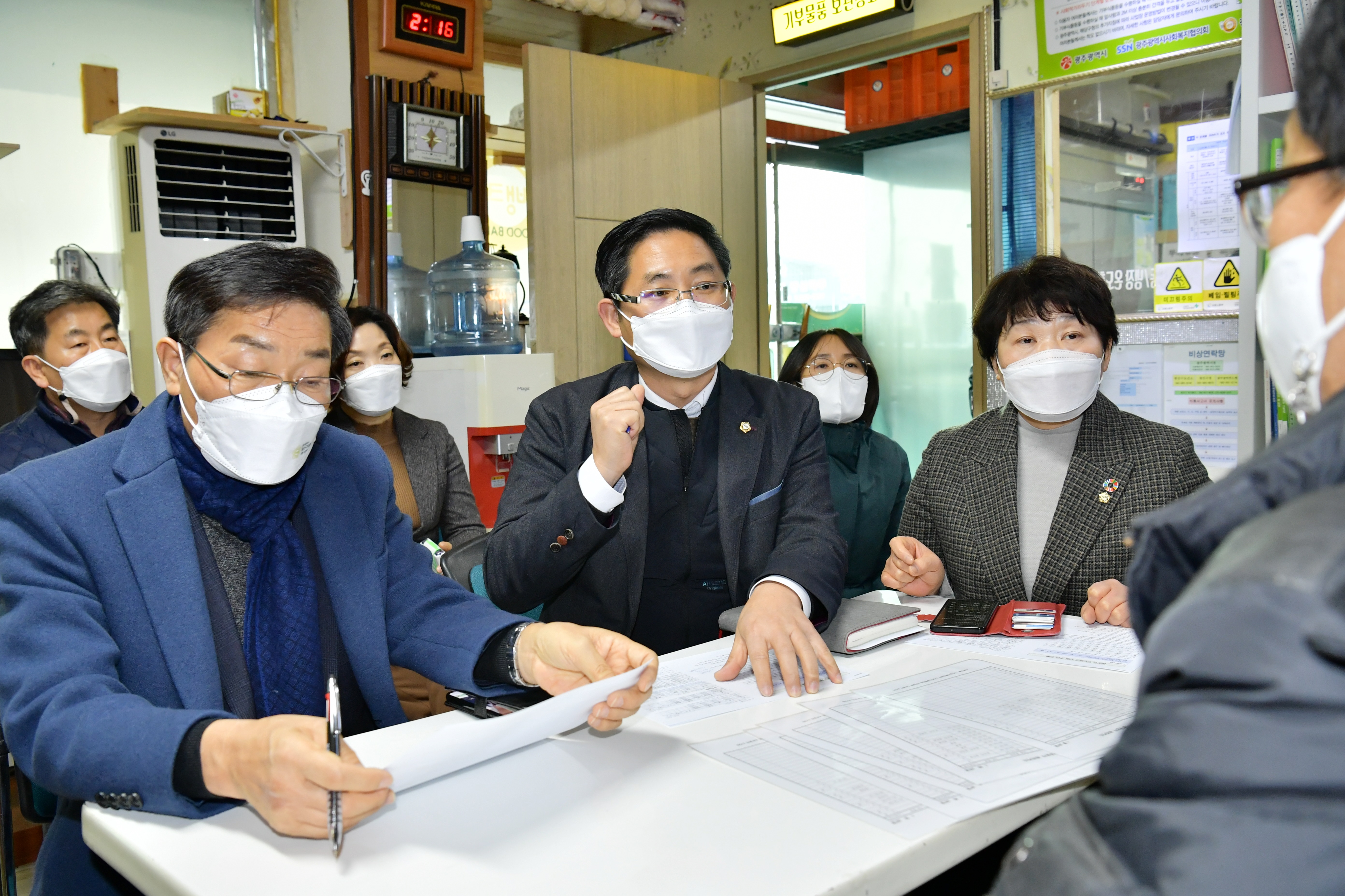 광산구의회 산업도시위원회, 관내 푸드뱅크 및 특화사업장 예정지 현장활동  첨부이미지 : 2-2. 광산구의회 산업도시위원회, 관내 푸드뱅크 및 특화사업장 예정지 현장활동(청지기푸드뱅크).JPG