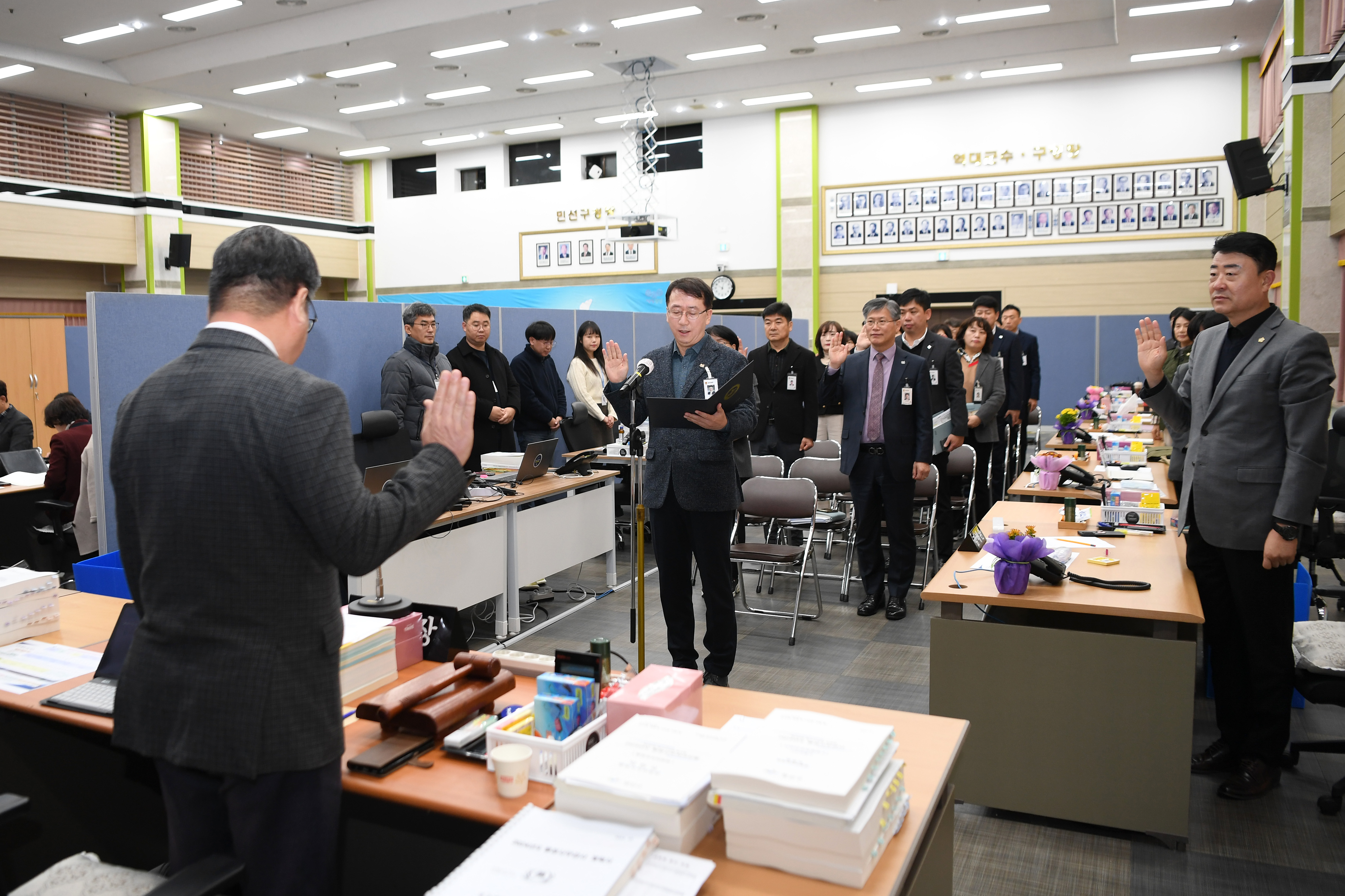 2024년도 행정사무감사 행정자치위원회 1일차 첨부이미지 : 20241128 2024년 행정사무감사 실시선언_행정자치위원회 (3) .jpg