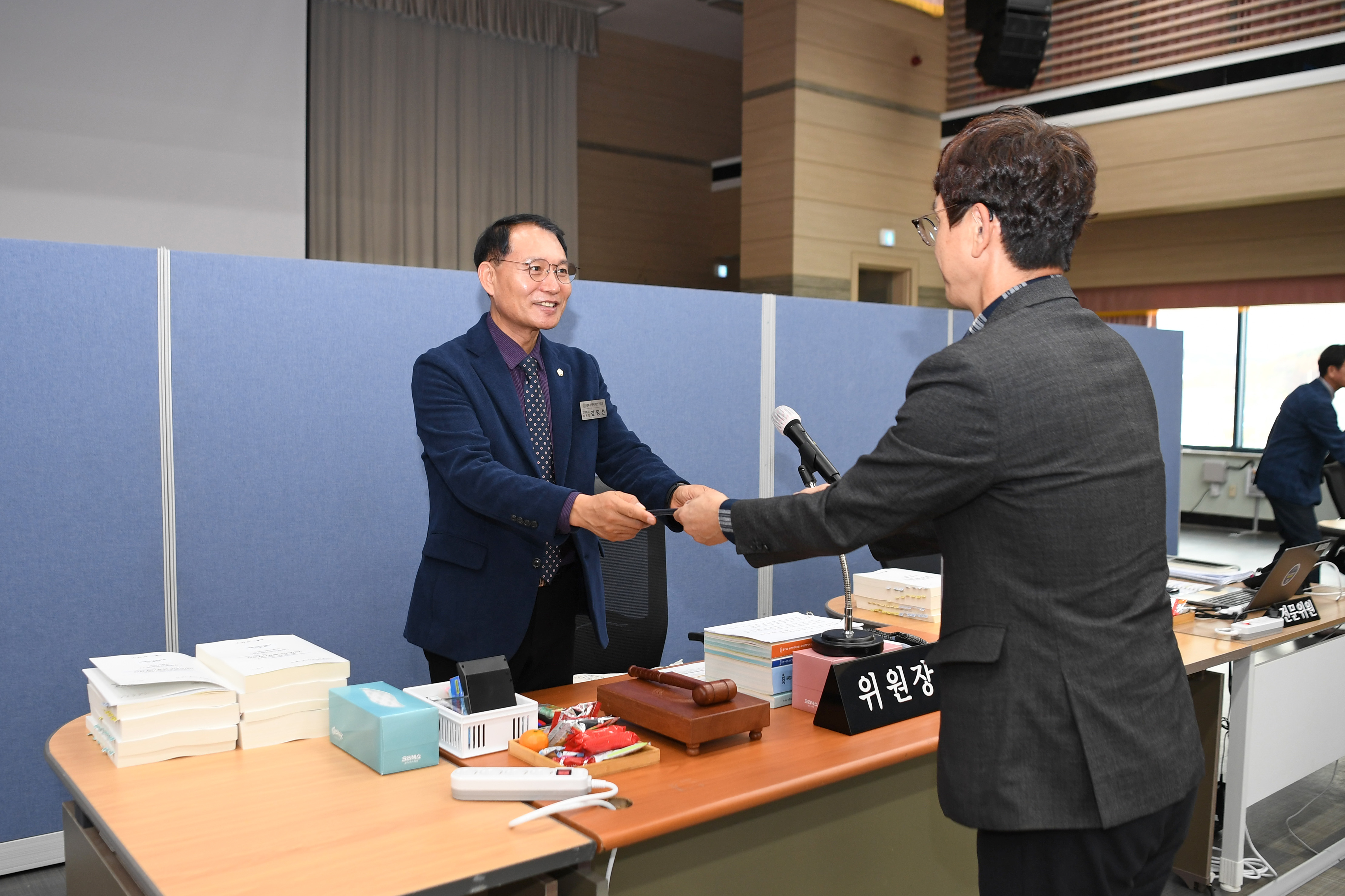 2024년도 행정사무감사 경제복지위원회 1일차 첨부이미지 : 20241128 2024년 행정사무감사 실시선언_경제복지위원회 (4).jpg