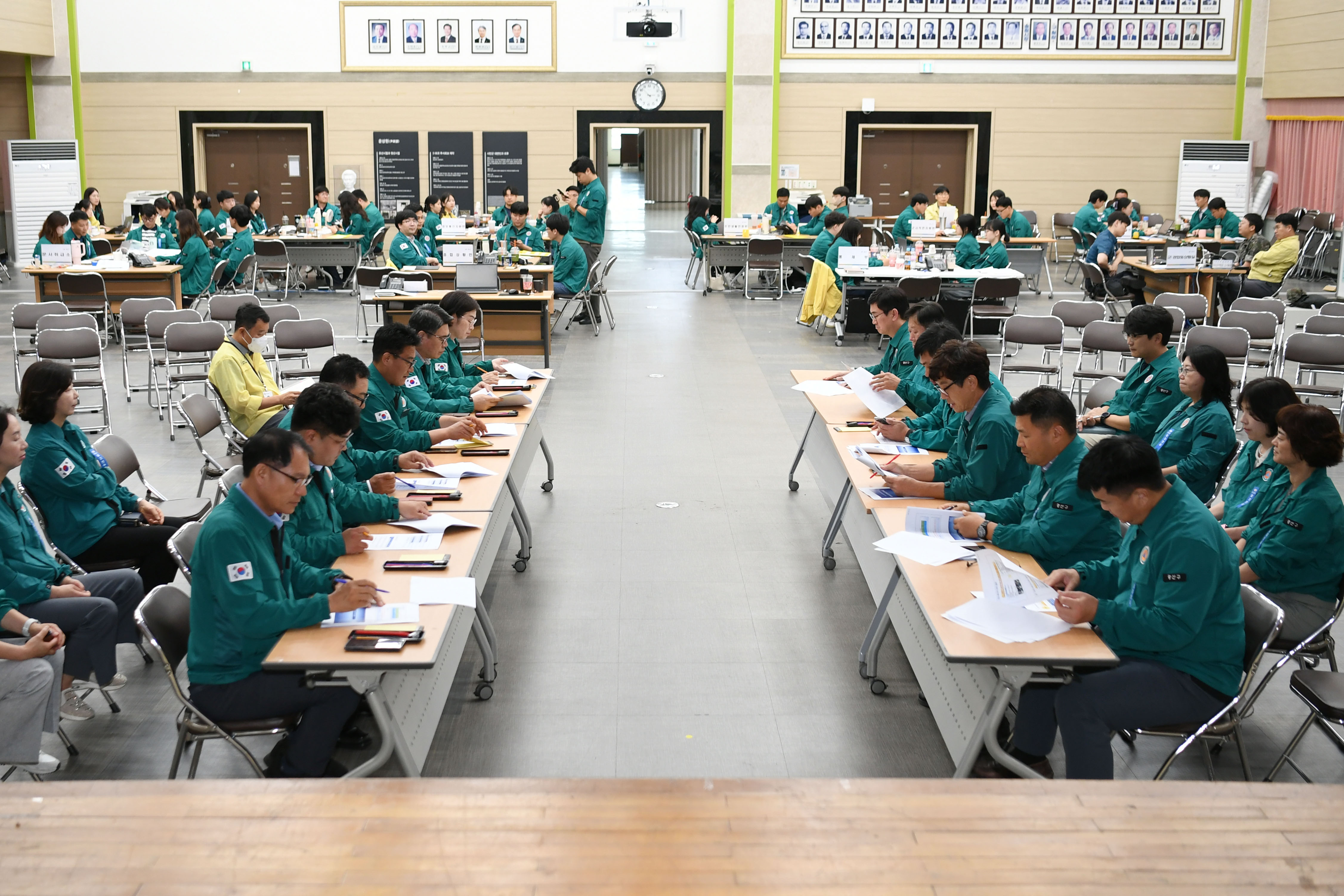 제9대 후반기 의장단 '2024 을지연습' 격려 방문 첨부이미지 : 20240820 후반기 의장단 2024년 을지연습 위문방문 (5).jpg