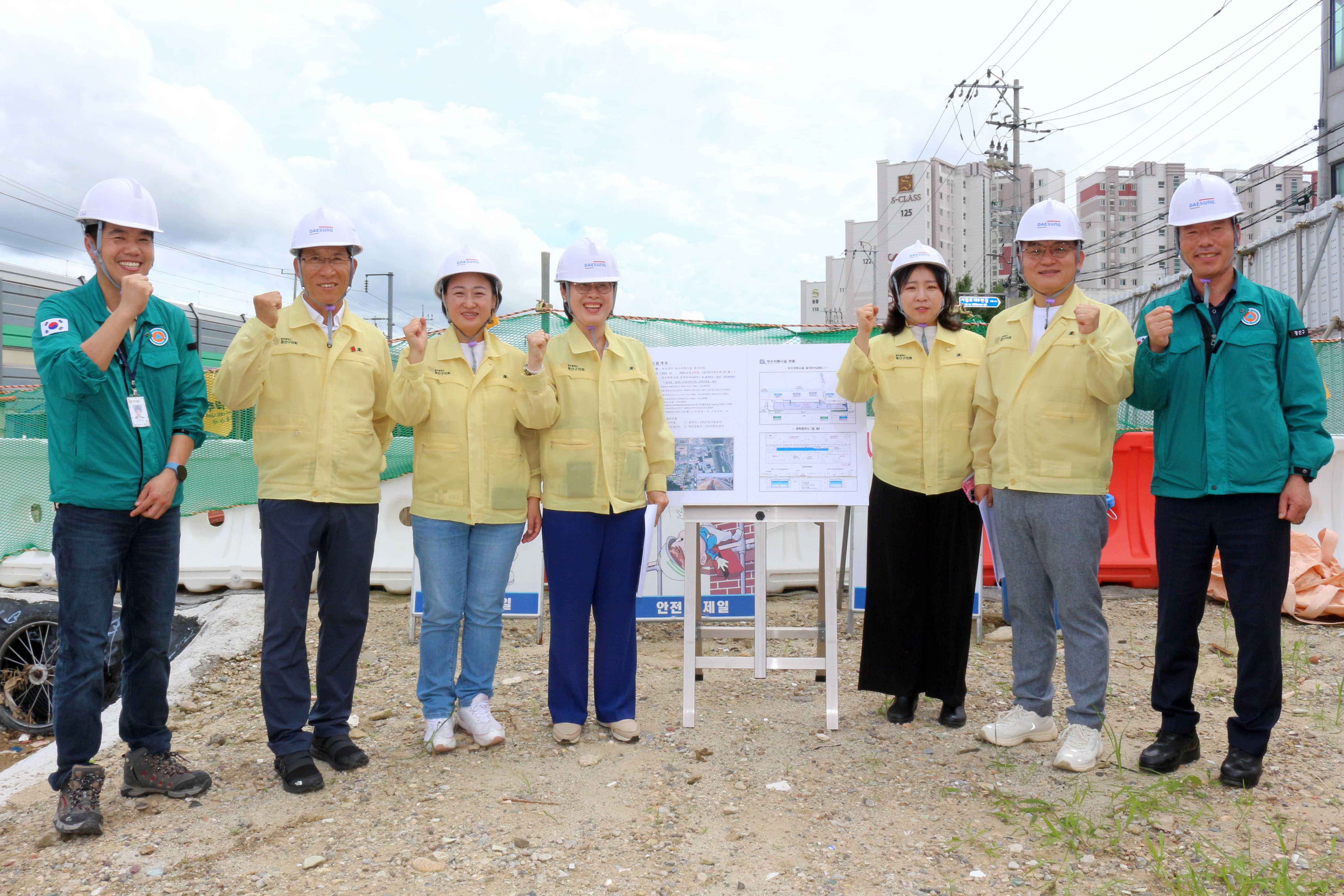 광산구의회 시민안전위원회, 후반기 첫 현장 중심 의정활동 펼쳐 첨부이미지 : 2-2_시민안전위원회 현장활동.jpg
