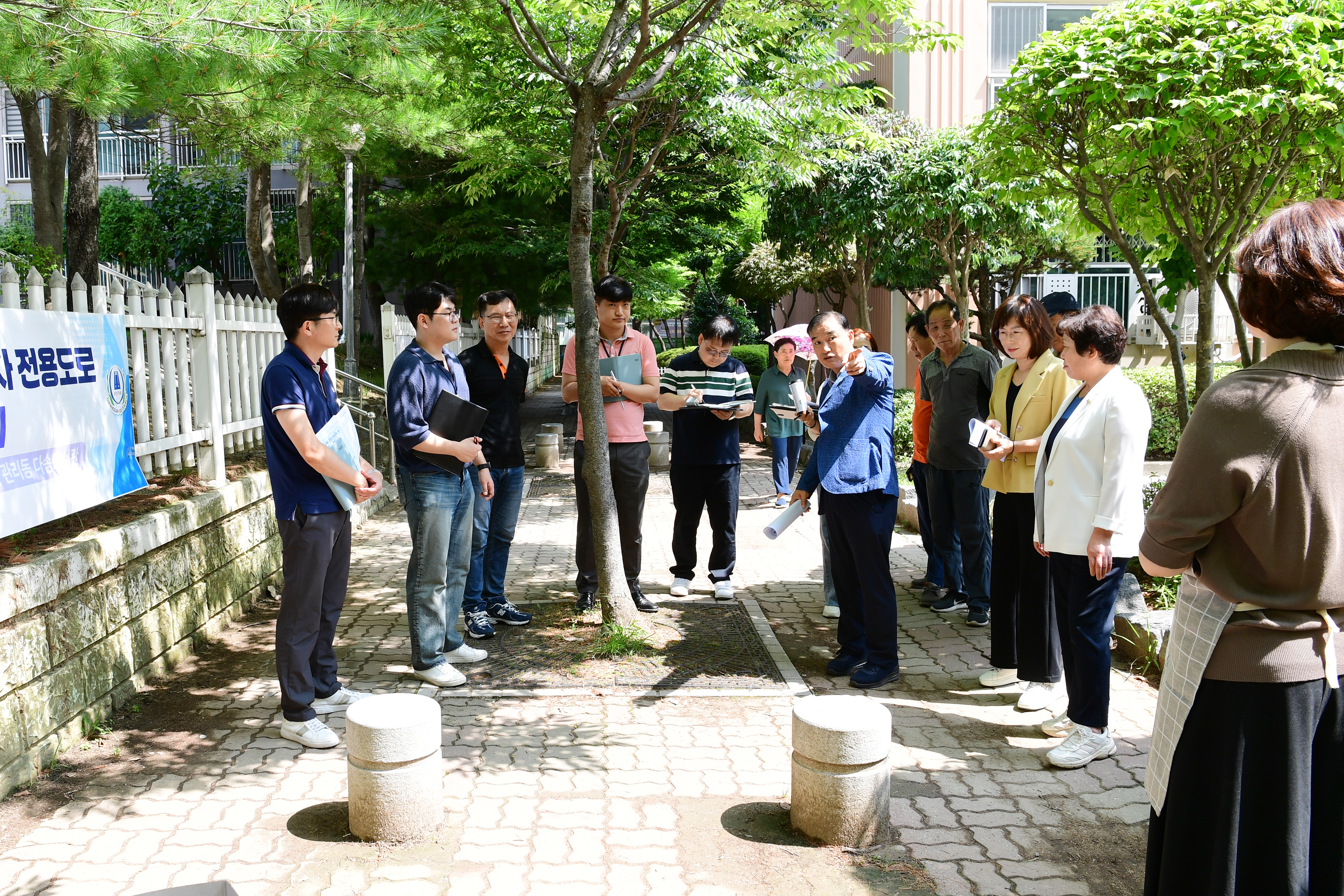 광산구의회, 공동주택 간 ‘공공보행통로’ 갈등 해소 나서 첨부이미지 : 2-2_20240704_광산구의회, 공동주택 간 ‘공공보행통로’ 갈등 해소 나서.jpg