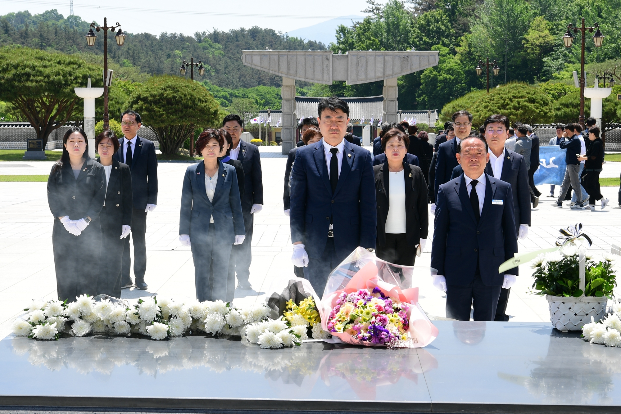 광산구의회, ‘5·18민주화운동 제44주년 기념’ 합동 참배 첨부이미지 : 2-1_20240514_광산구의회, ‘5·18민주화운동 제44주년 기념’ 합동 참배.jpeg