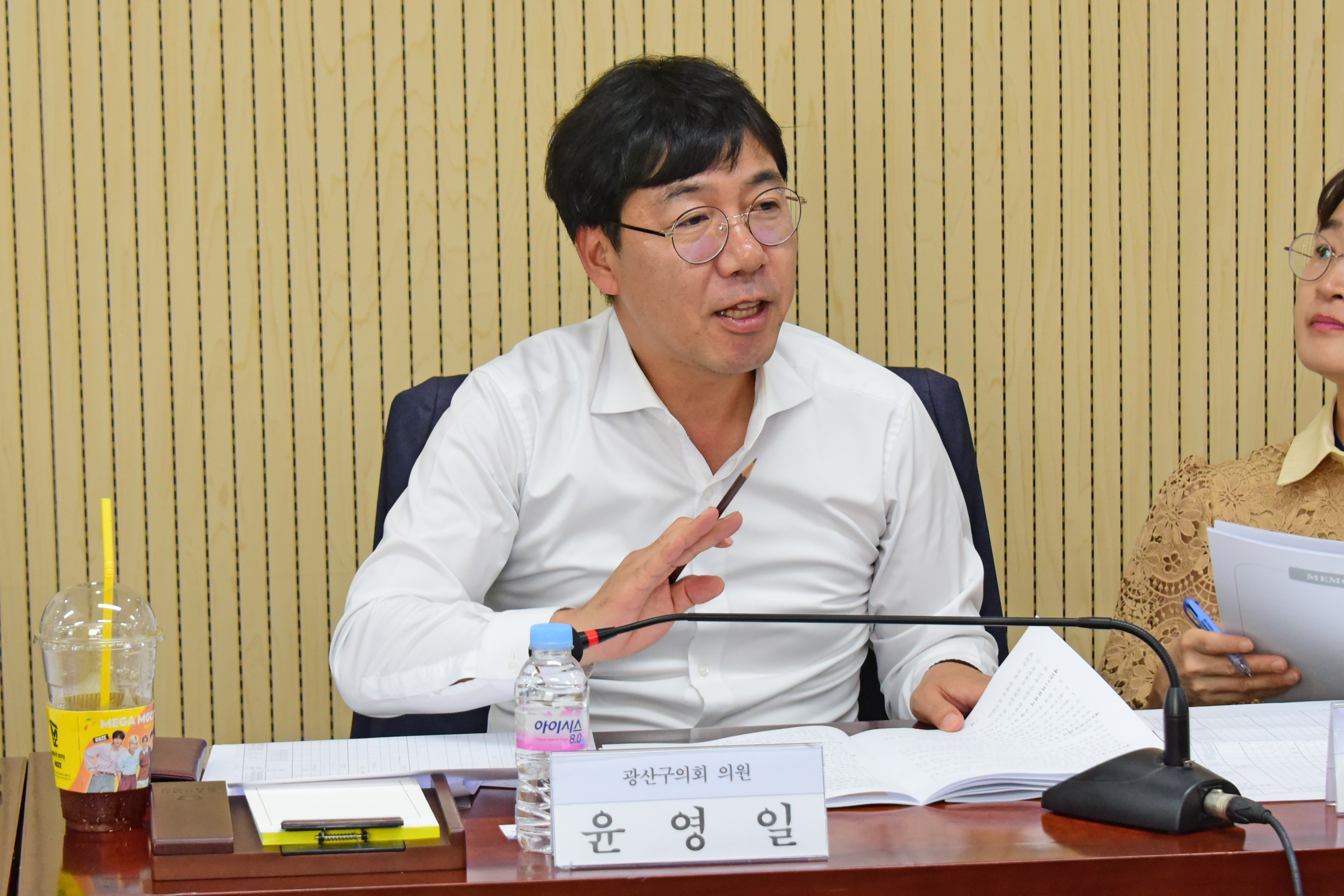 광산구의회, '청소년지도자 처우·지위 향상' 의견 간담회 첨부이미지 : 2-3_20251002_광산구의회, ‘청소년지도자 처우·지위 향상’ 의견 청취 간담회.jpg