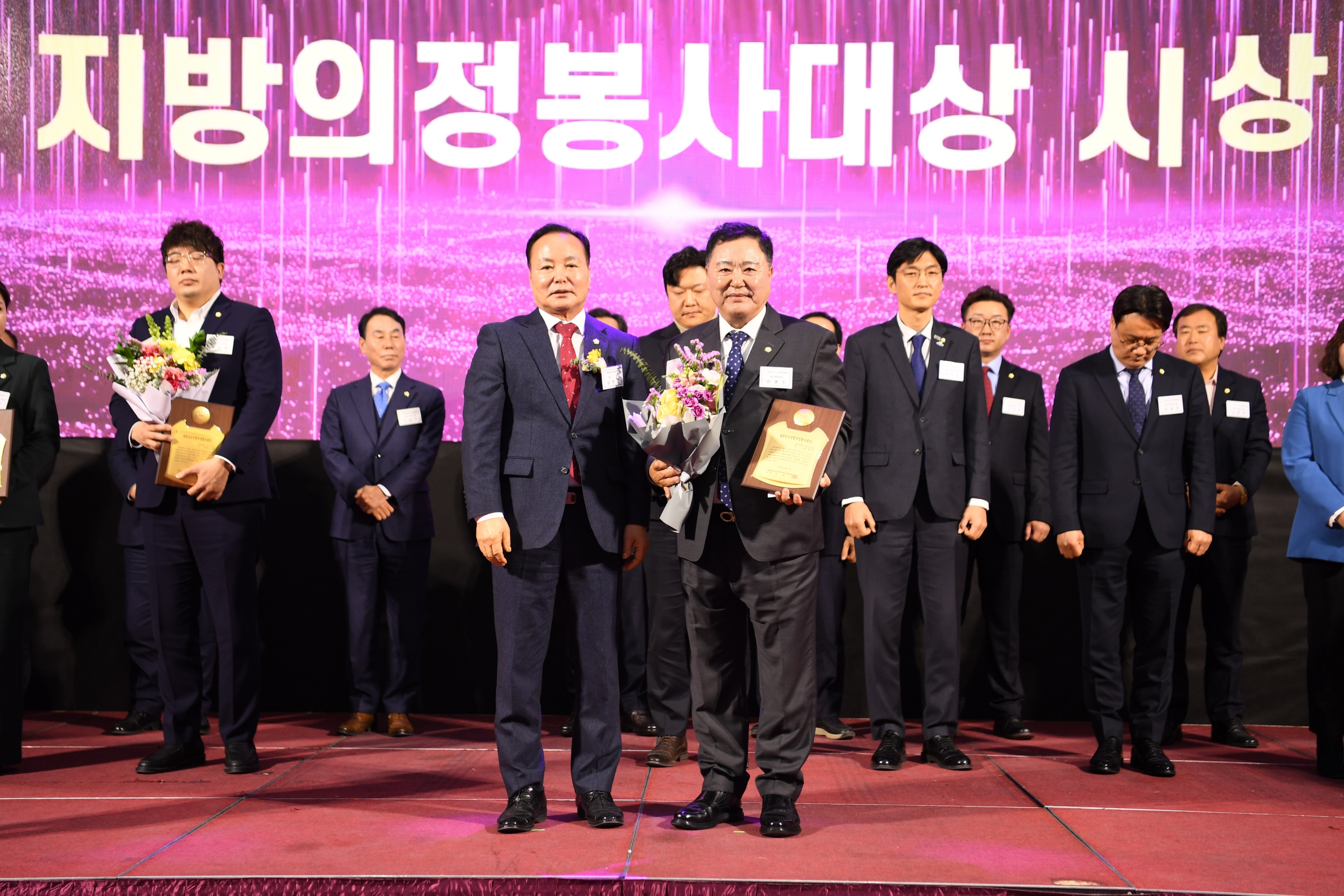 김명수 광산구의장, ‘대한민국지방의정봉사대상’ 수상 첨부이미지 : 2-1_20250205_김명수 광산구의장, ‘대한민국지방의정봉사대상’ 수상.jpeg