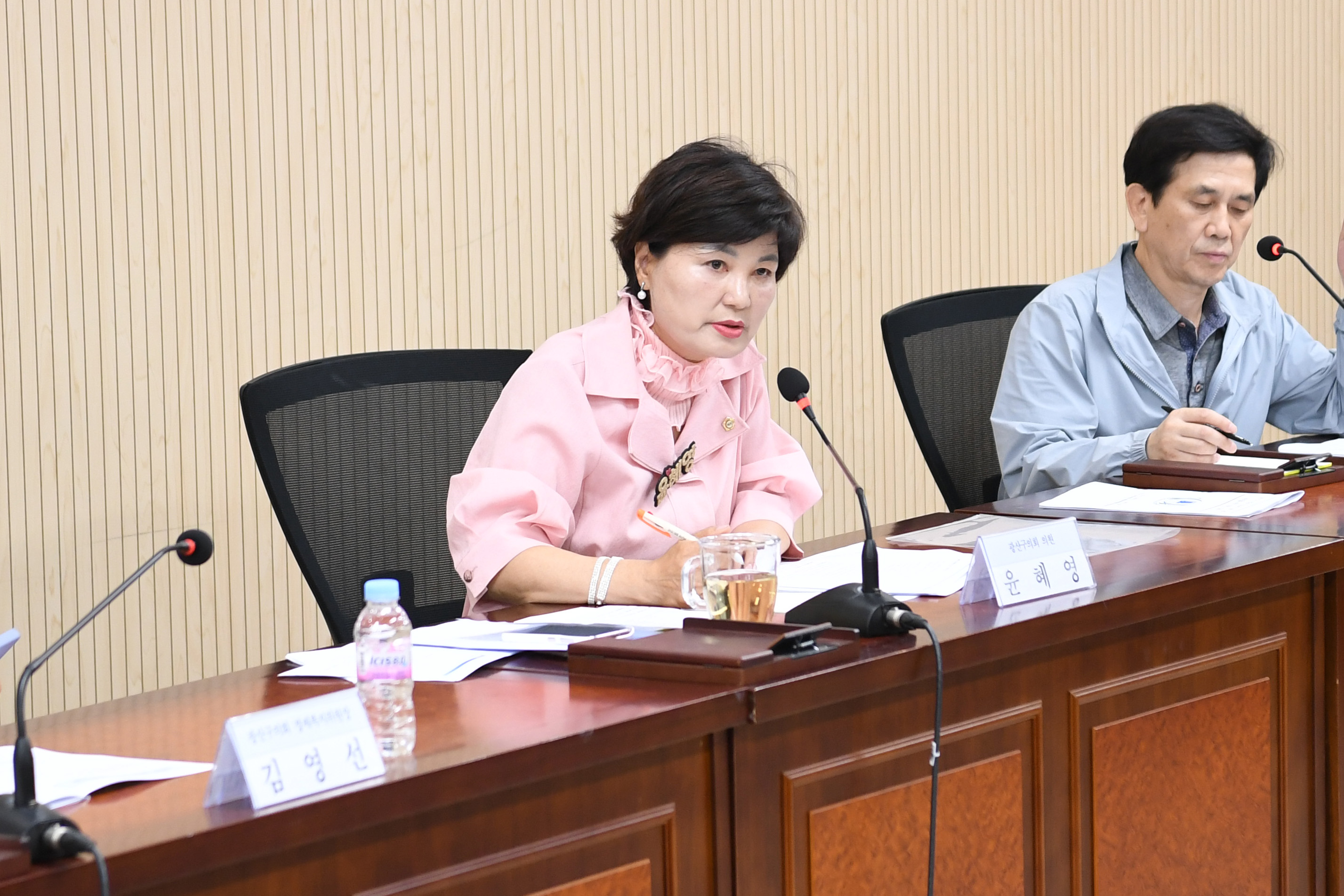 광산구의회, 신중년 일자리 지원 방안 마련 정책간담회 개최 첨부이미지 : 2-2_20250704_광산구의회, 신중년 일자리 지원 방안 마련 정책간담회 개최.jpg