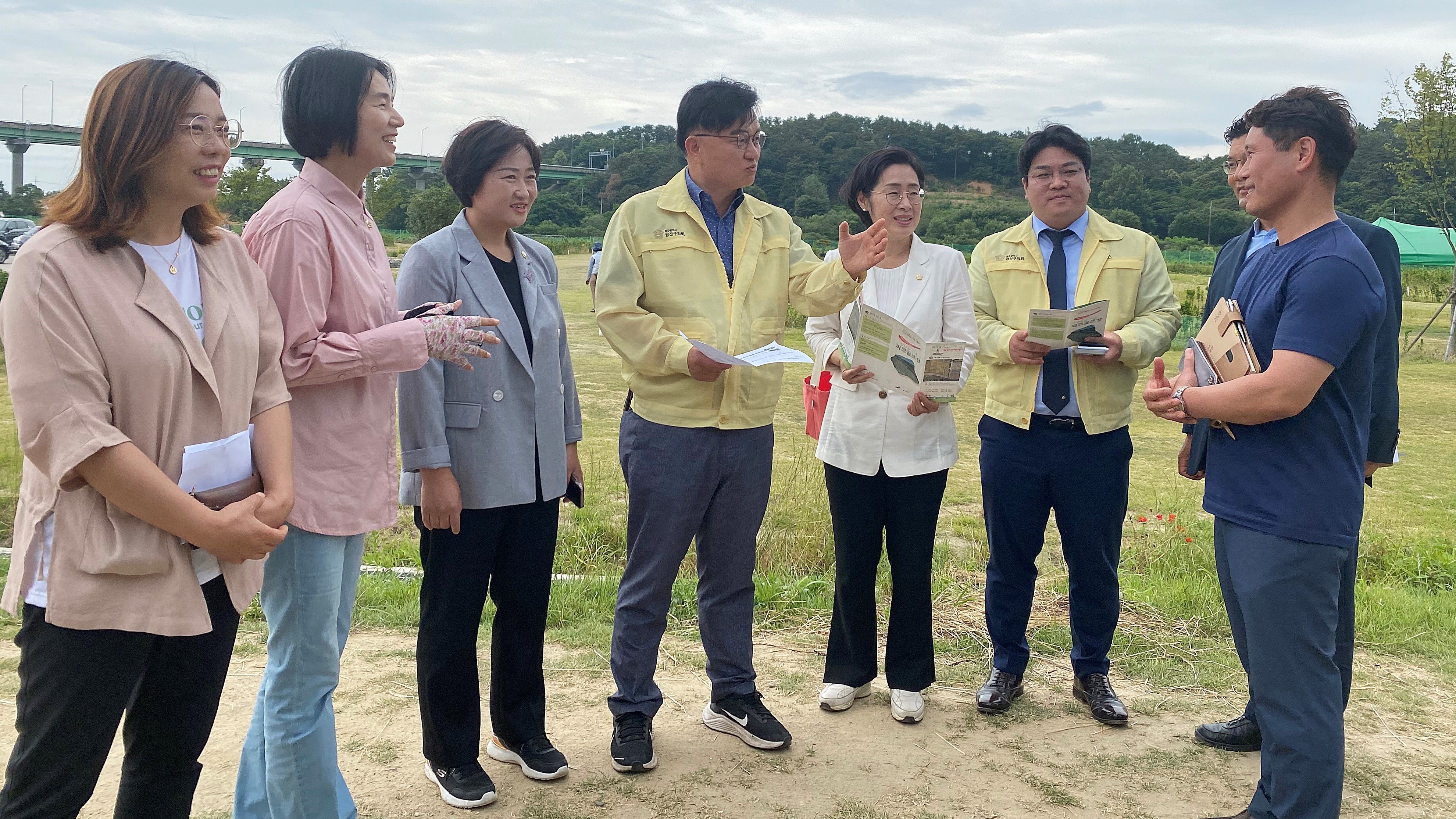 광산구의회 경제복지·시민안전·행정자치위, 현장활동 ‘박차’ 첨부이미지 : 2-1_경제복지위원회 현장활동.jpg