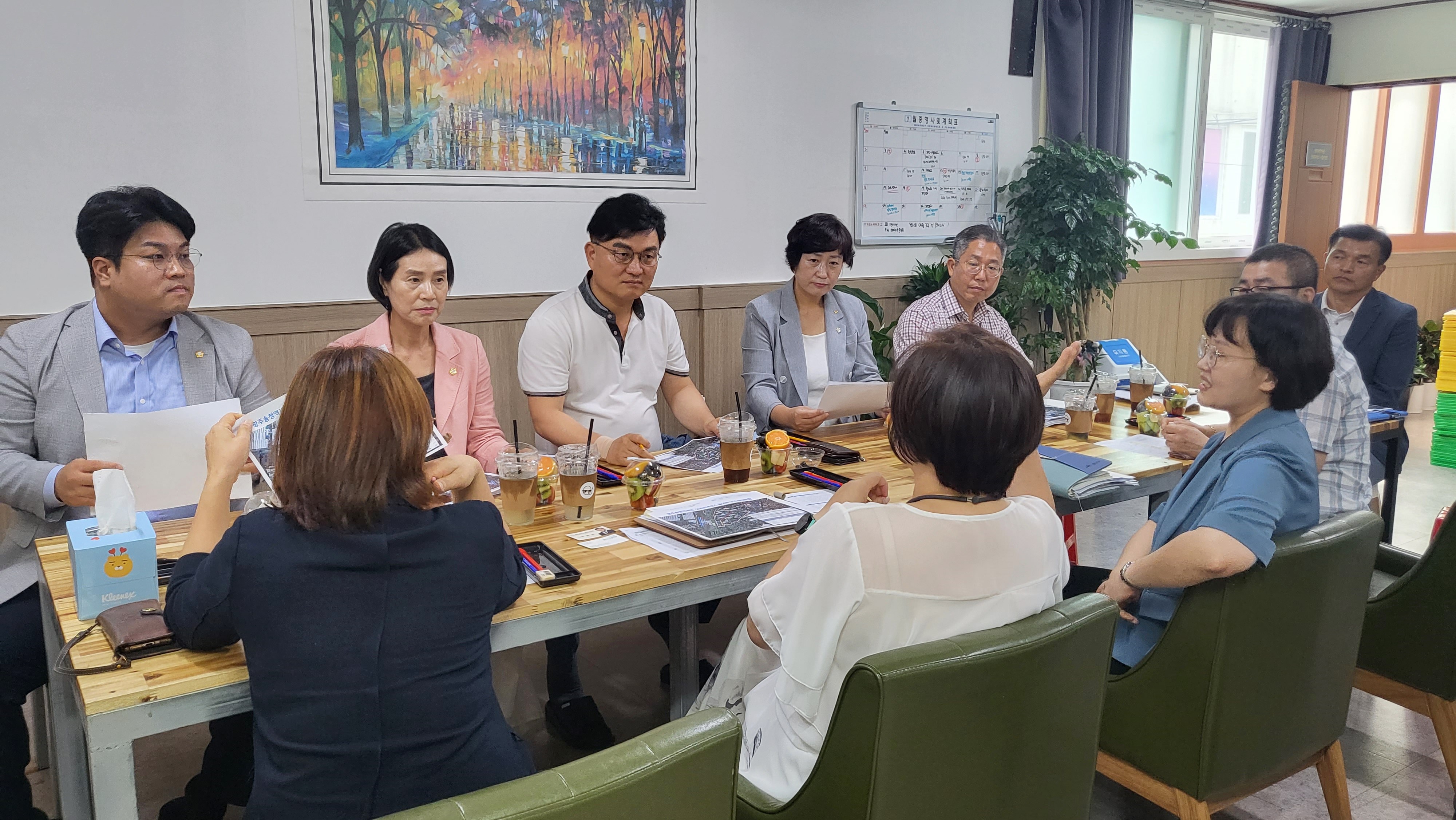 광산구의회 경제복지위원회, 임시회 중 현장찾아 의정활동 펼쳐 첨부이미지 : 2-4_20230720 제281회임시회 중 경제복지위원회 현장활동(광주송정역세권 상권르네상스 사업추진단).jpg