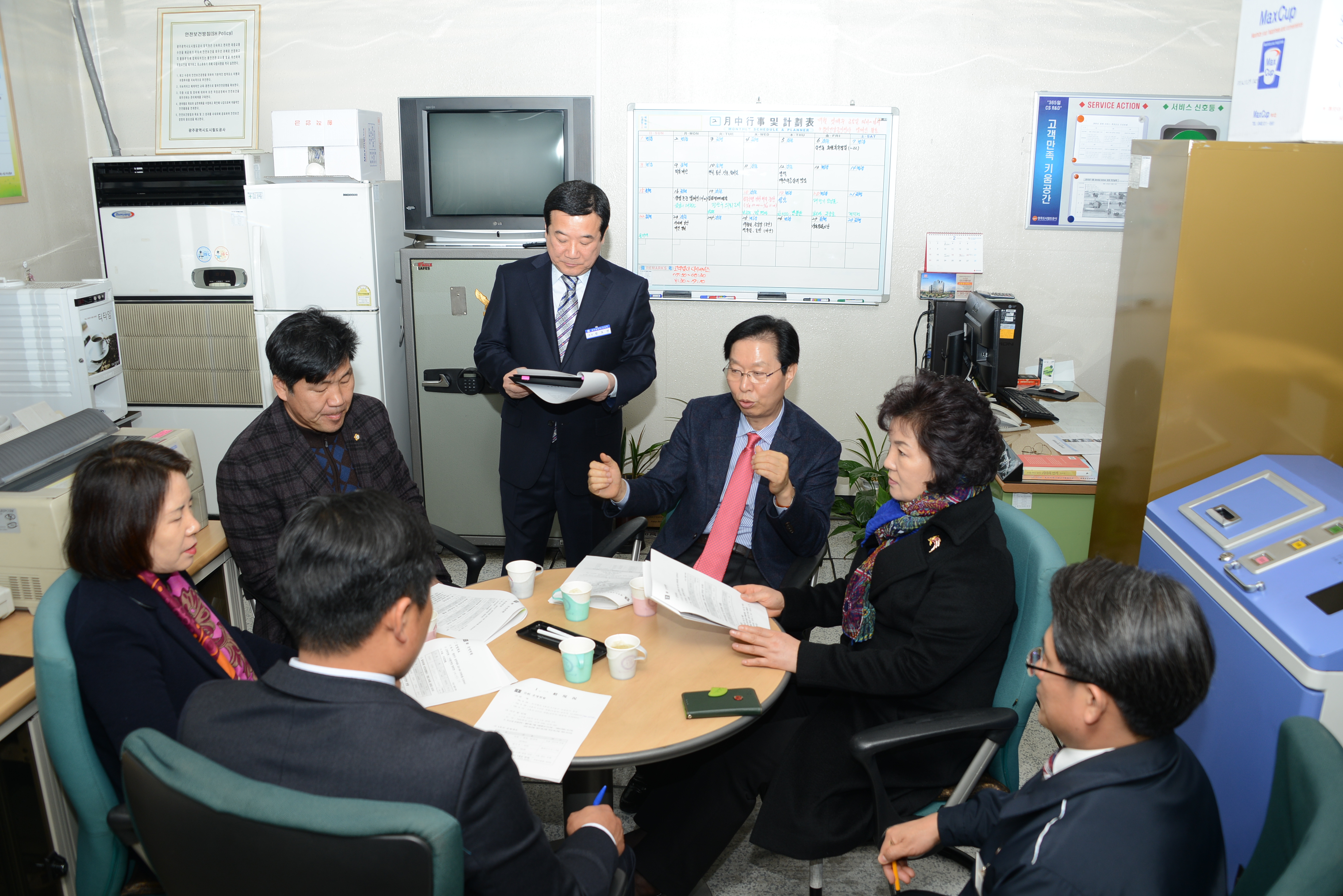 광산구의회 의장단 지하철 일일 명예역장 첨부이미지 : 388_1424686537.jpg